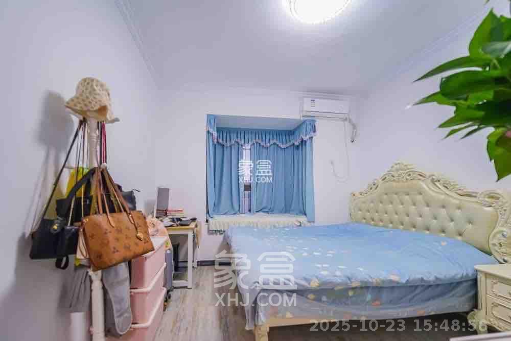 万树丹堤  1室1厅1卫    1800.0元/月室内图