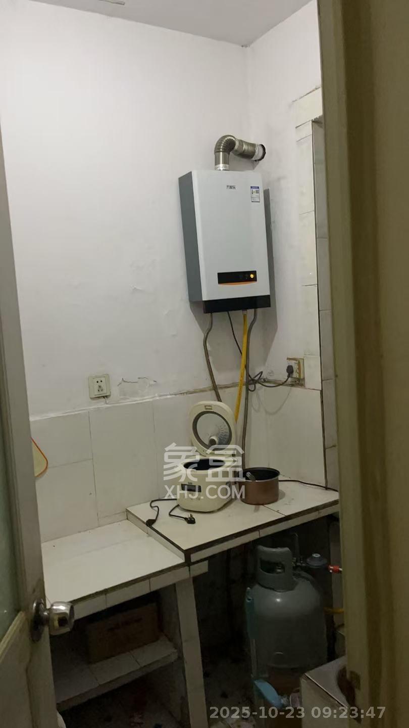 高压开关厂宿舍  2室1厅1卫    1600.0元/月室内图