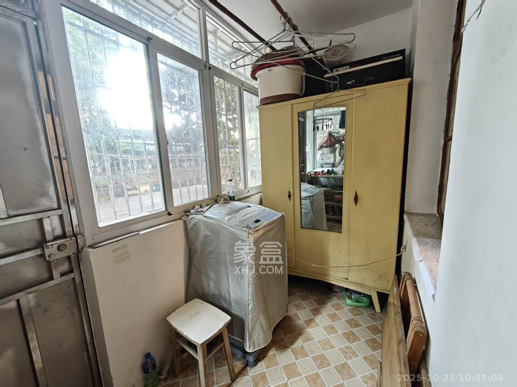 长沙市第二汽修制厂宿舍  2室1厅1卫    1200.0元/月室内图