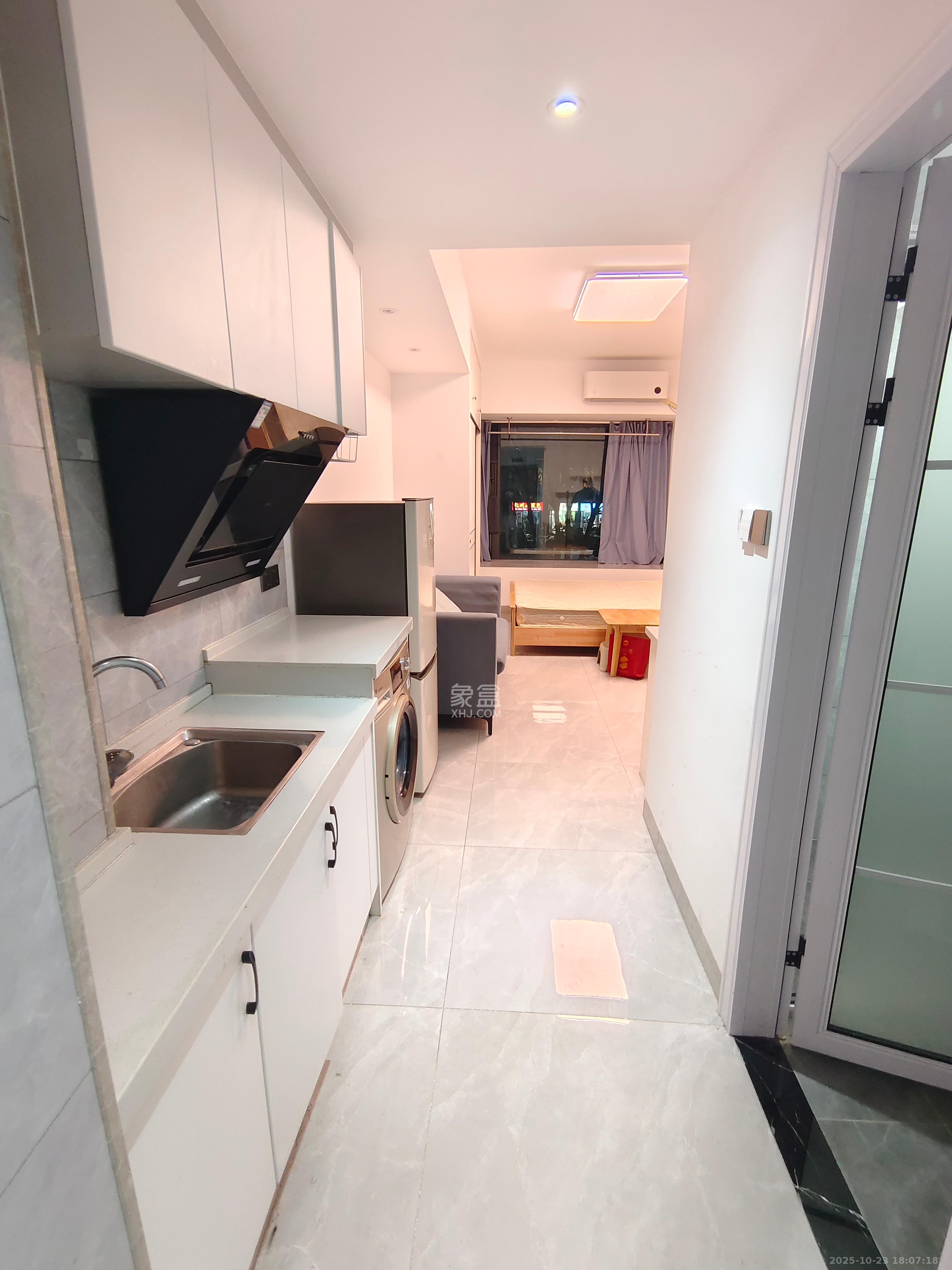 龙湖湘江星座(祺鑫星座公寓) 1室1厅1卫 1400.0元/月 龙湖湘江星座(祺鑫星座公寓) 1室1厅1卫 1400.0元/月室内图