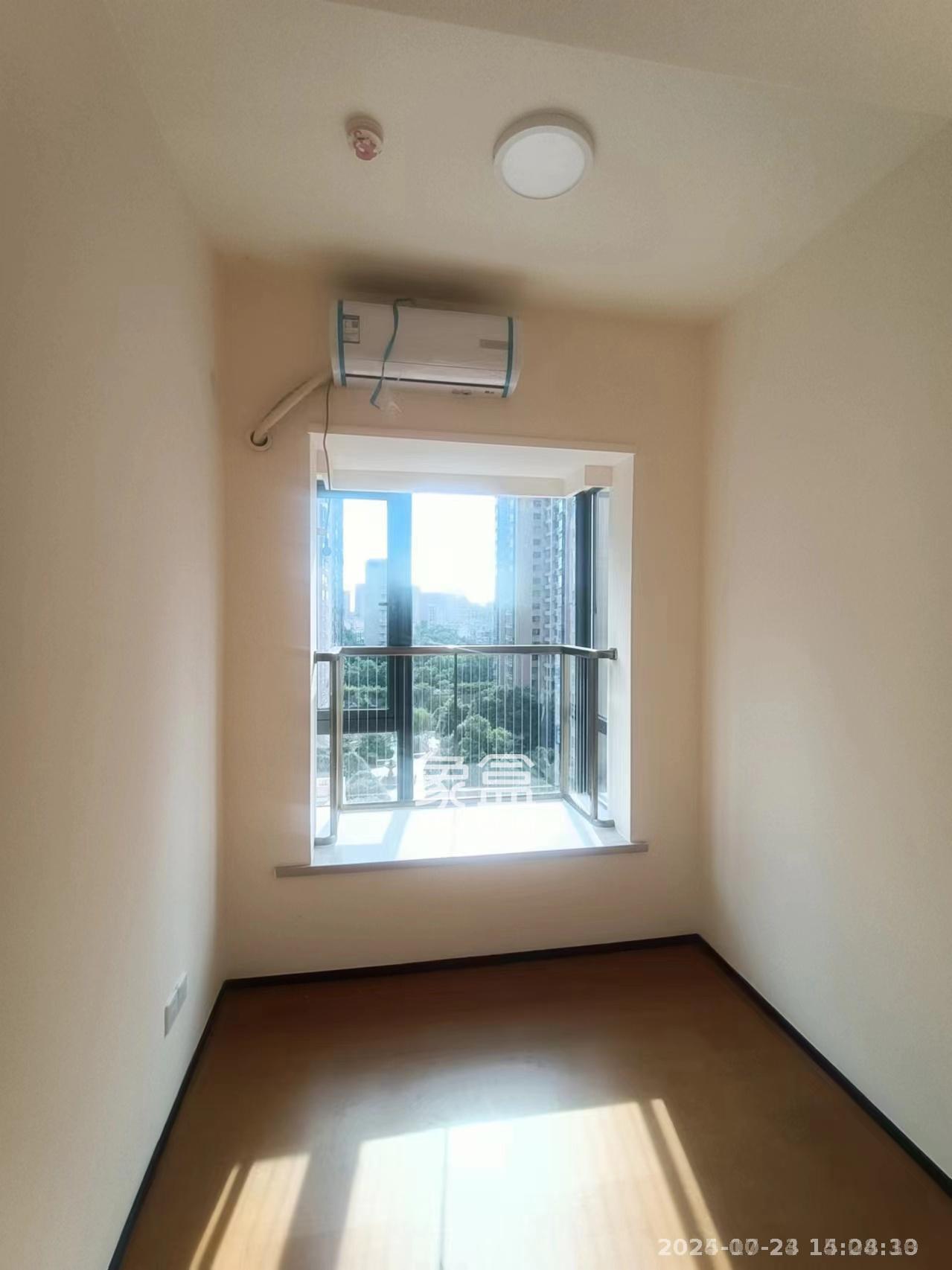 恒大金融广场  2室1厅1卫    2500.0元/月室内图