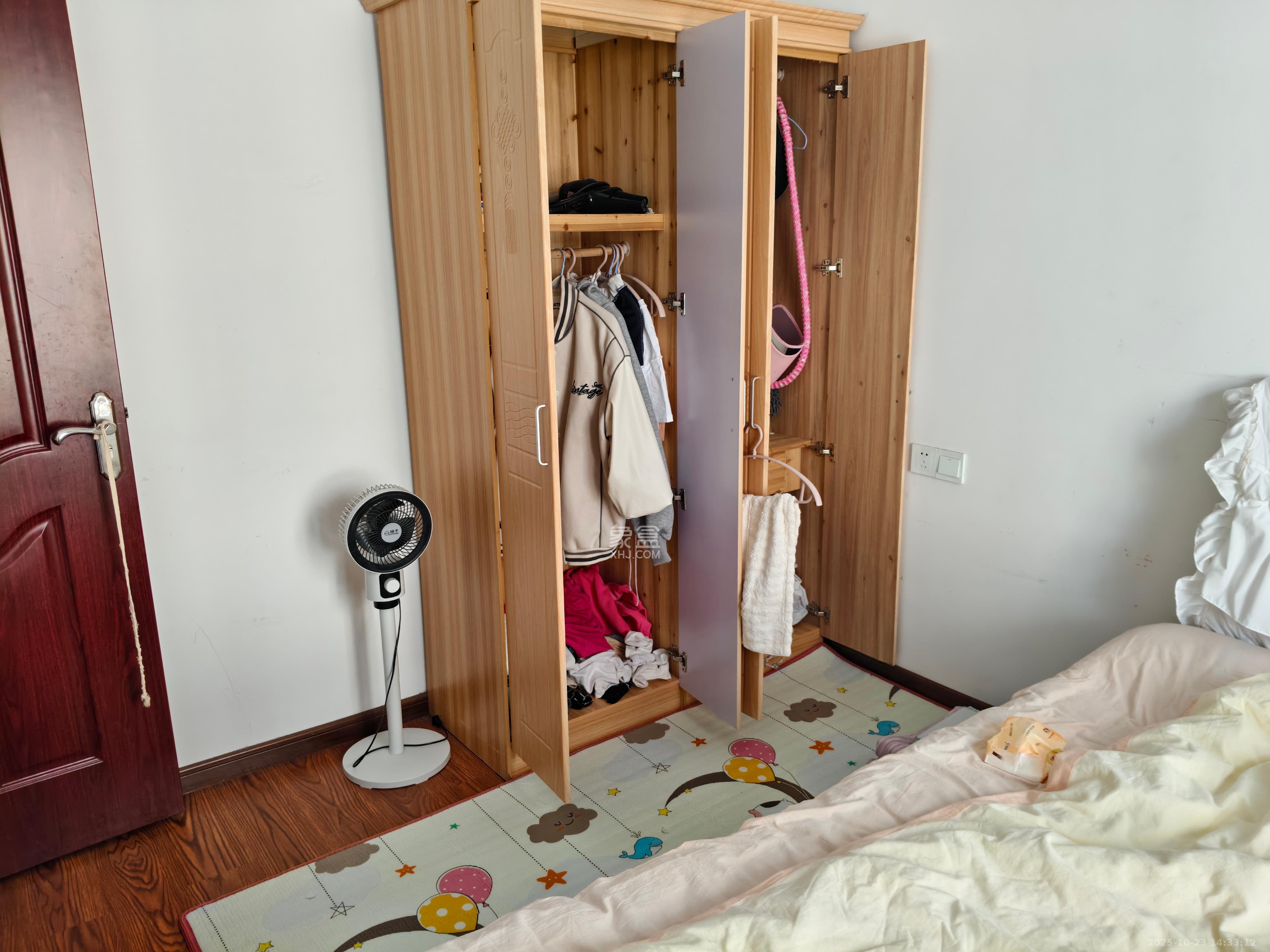 剑桥名门  1室2厅1卫    1600.0元/月 剑桥名门  1室2厅1卫    1600.0元/月室内图