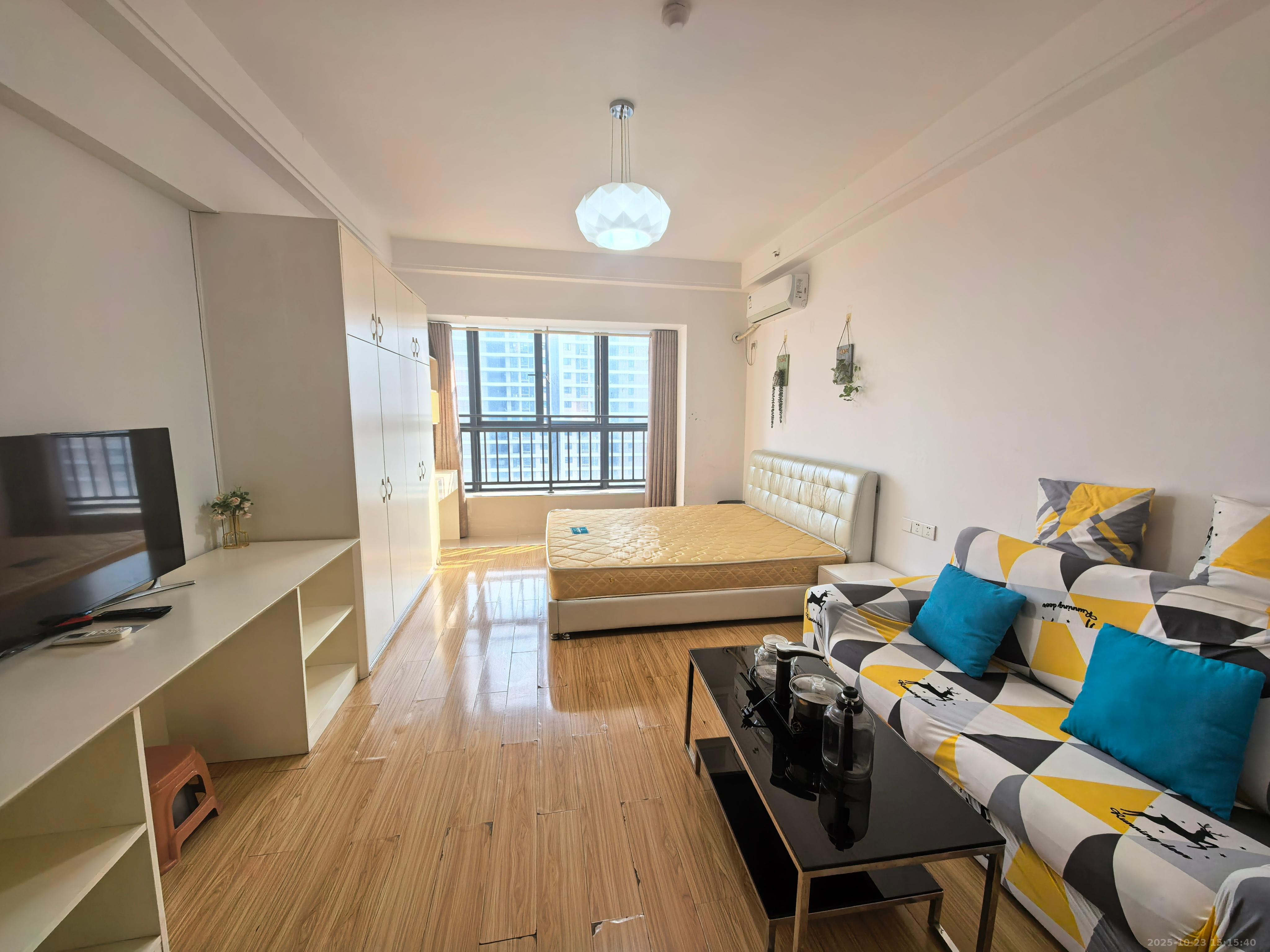 方略城市广场  1室1厅1卫    1400.0元/月 方略城市广场  1室1厅1卫    1400.0元/月