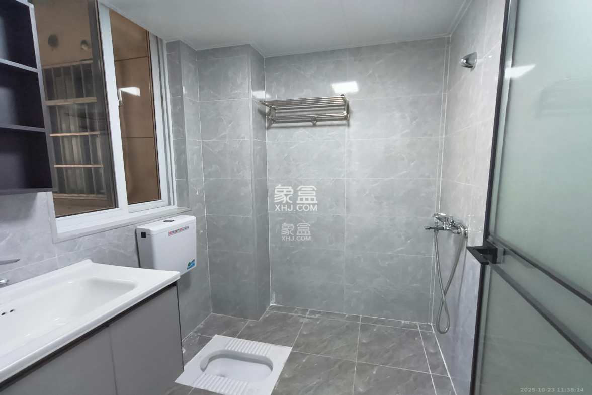 绿地新都会 3室2厅1卫 2100.0元/月 绿地新都会 3室2厅1卫 2100.0元/月室内图