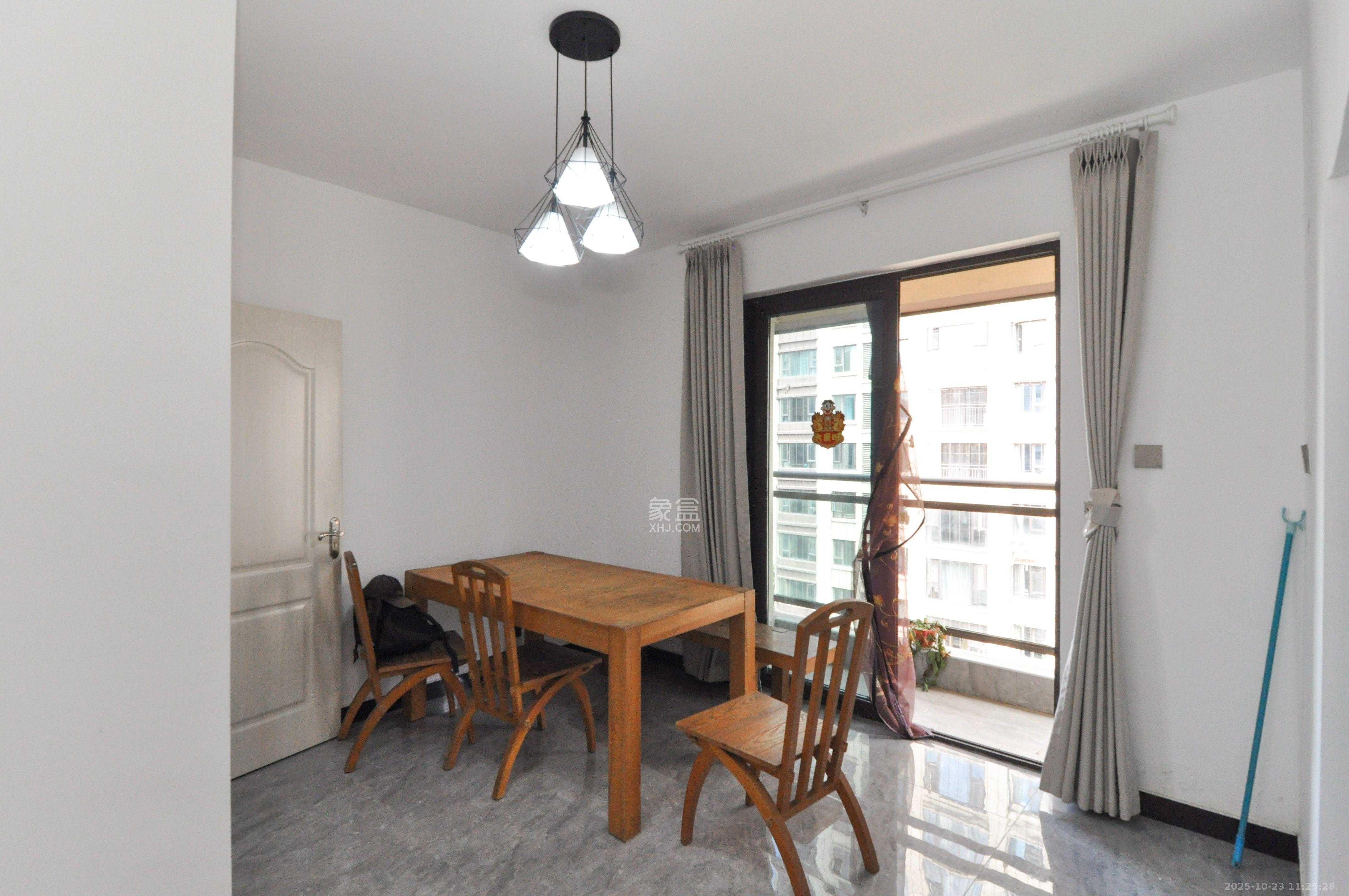 梅溪正荣府  2室1厅1卫    2200.0元/月室内图