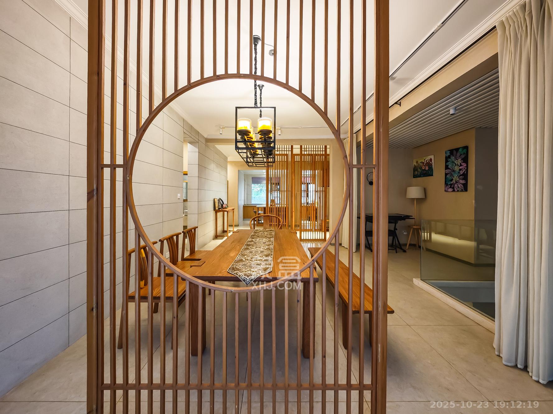 绿地海外滩一期 5室2厅3卫 380.0万 绿地海外滩一期 5室2厅3卫 380.0万其他