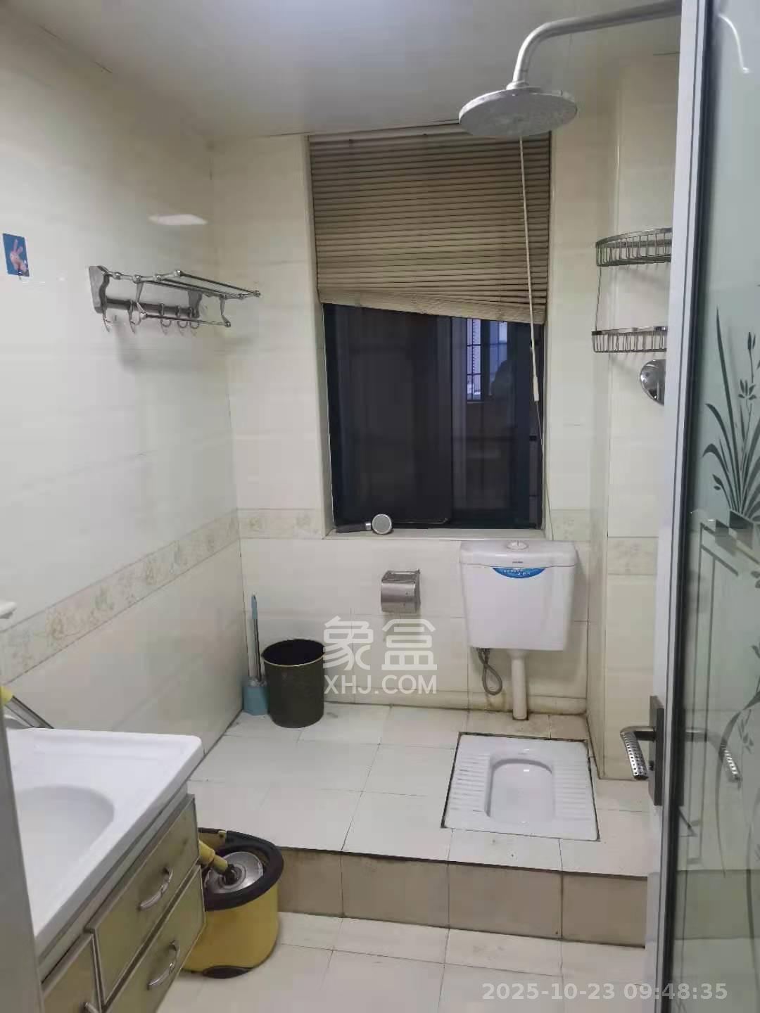 尊邸华庭  3室1厅1卫    2100.0元/月 尊邸华庭  3室1厅1卫    2100.0元/月室内图