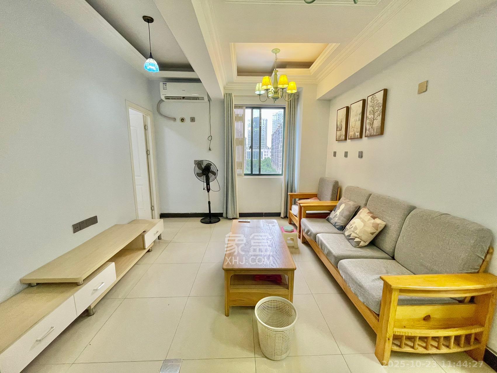 共和世家  2室1厅1卫    2500.0元/月 共和世家  2室1厅1卫    2500.0元/月