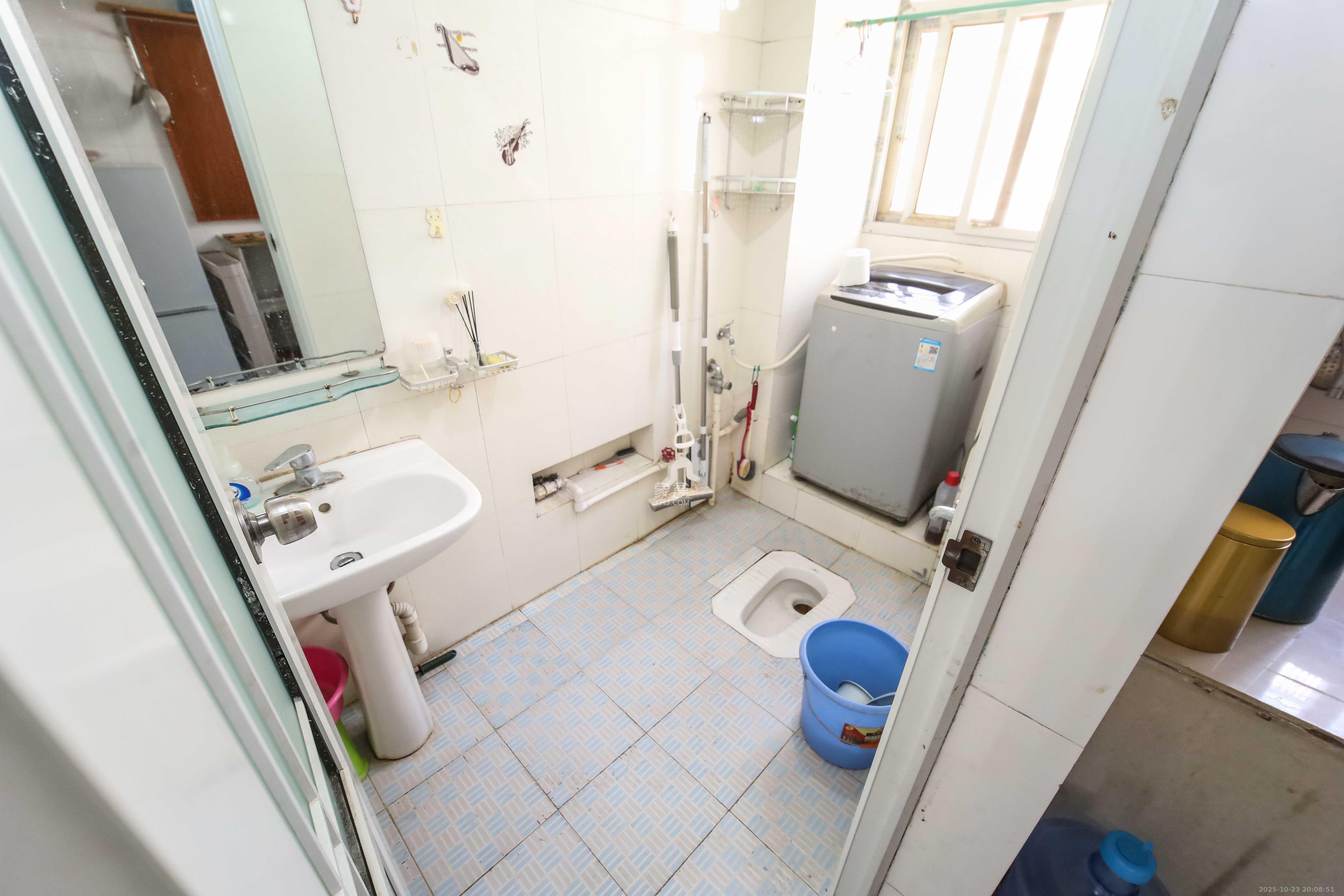 荷晏小区  2室1厅1卫    38.8万 荷晏小区  2室1厅1卫    38.8万卫生间