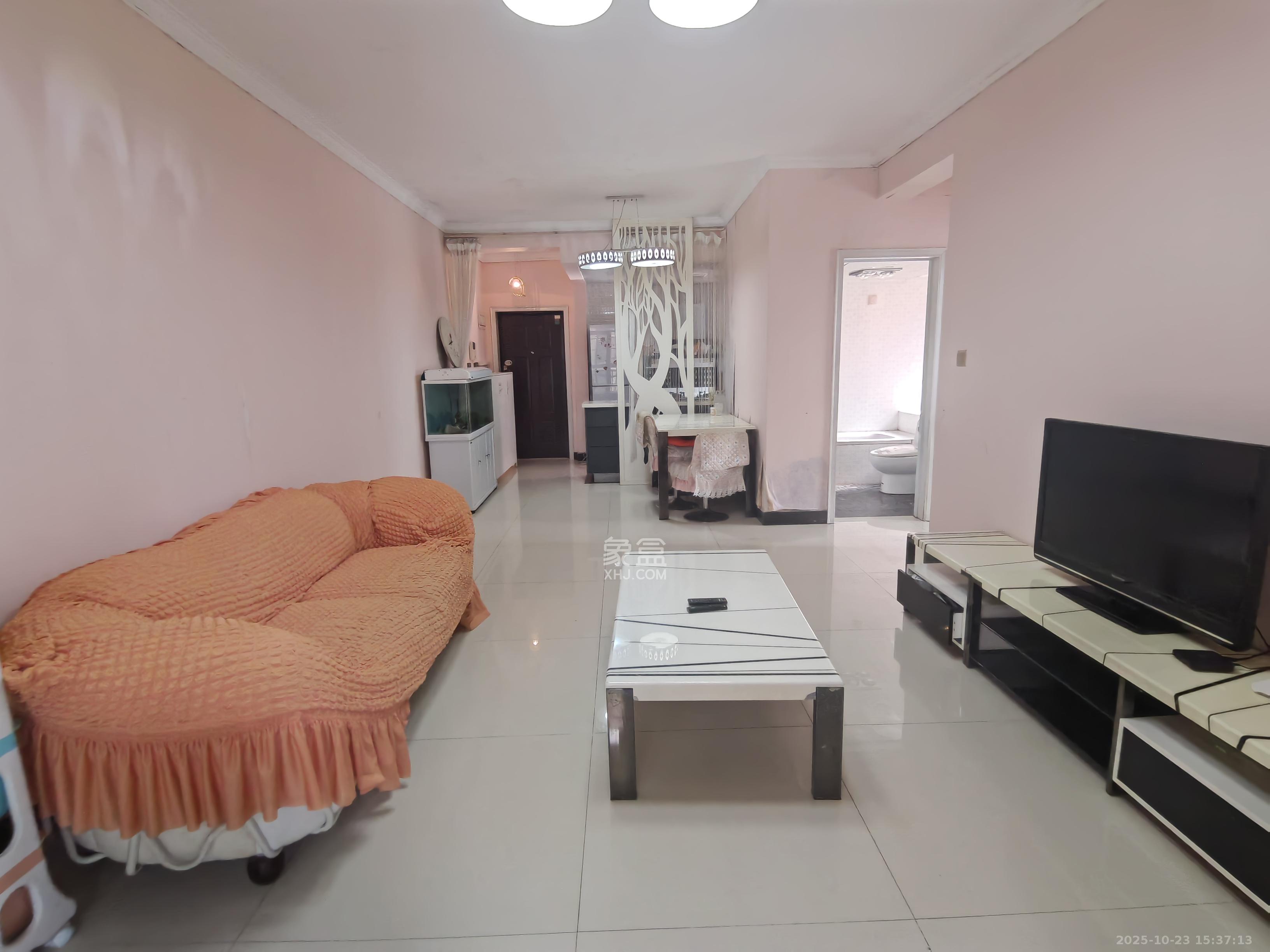 华润凤凰城一期  2室2厅1卫    1900.0元/月 华润凤凰城一期  2室2厅1卫    1900.0元/月室内图