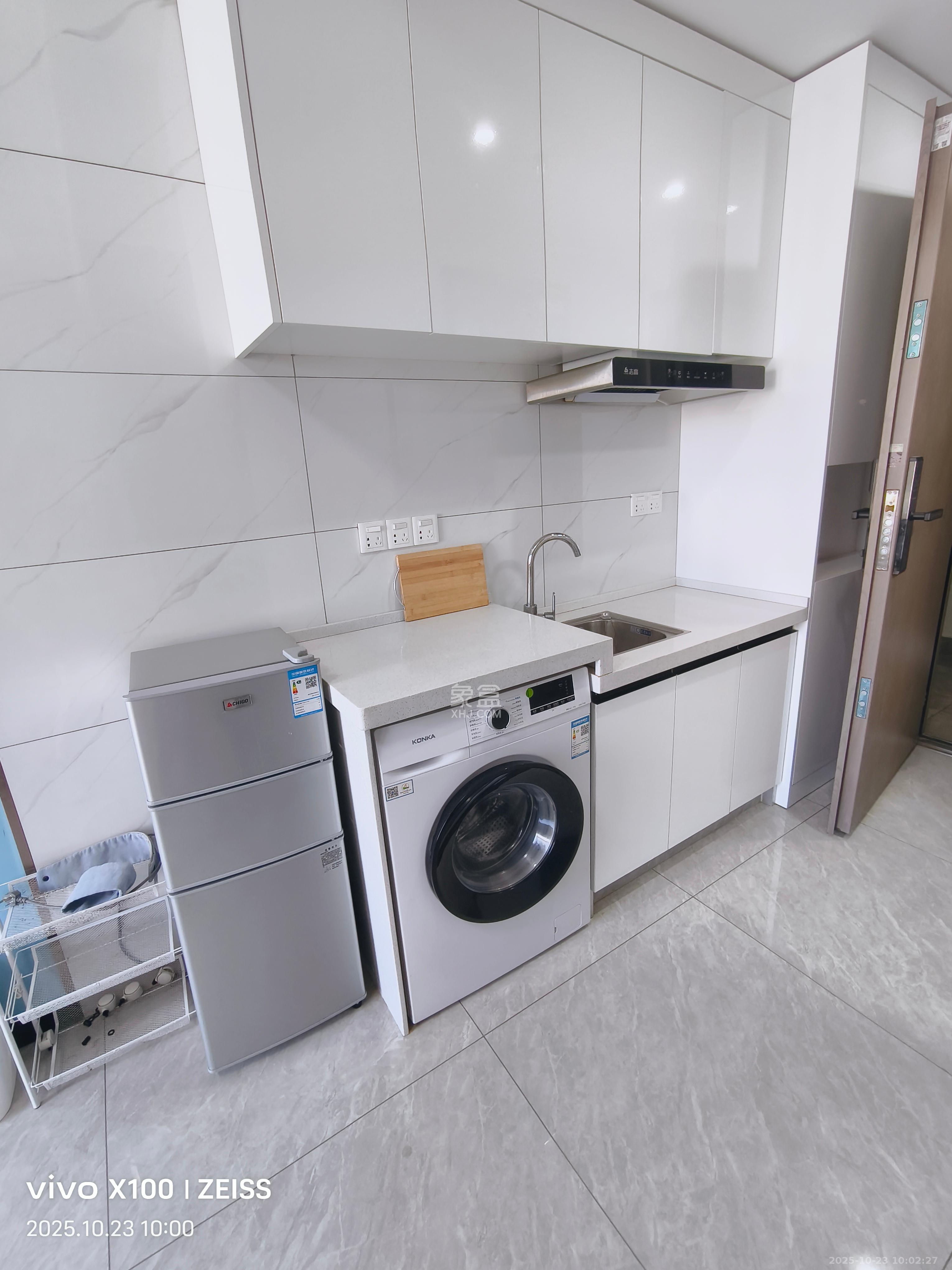 新城悦隽公园  1室0厅0卫    1200.0元/月 新城悦隽公园  1室0厅0卫    1200.0元/月