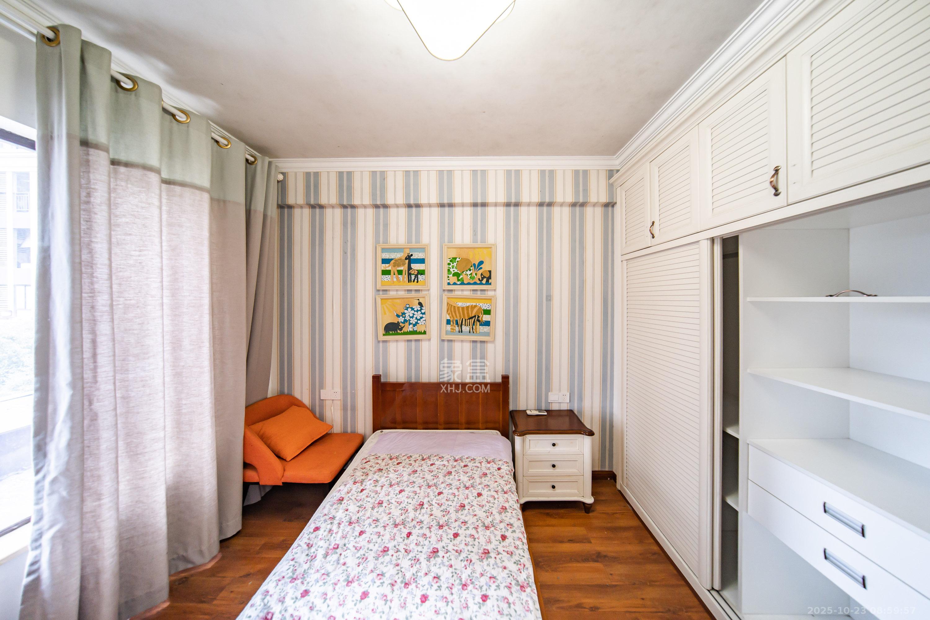 洋湖18克拉（旷远洋湖18克拉）  4室2厅2卫    3500.0元/月室内图