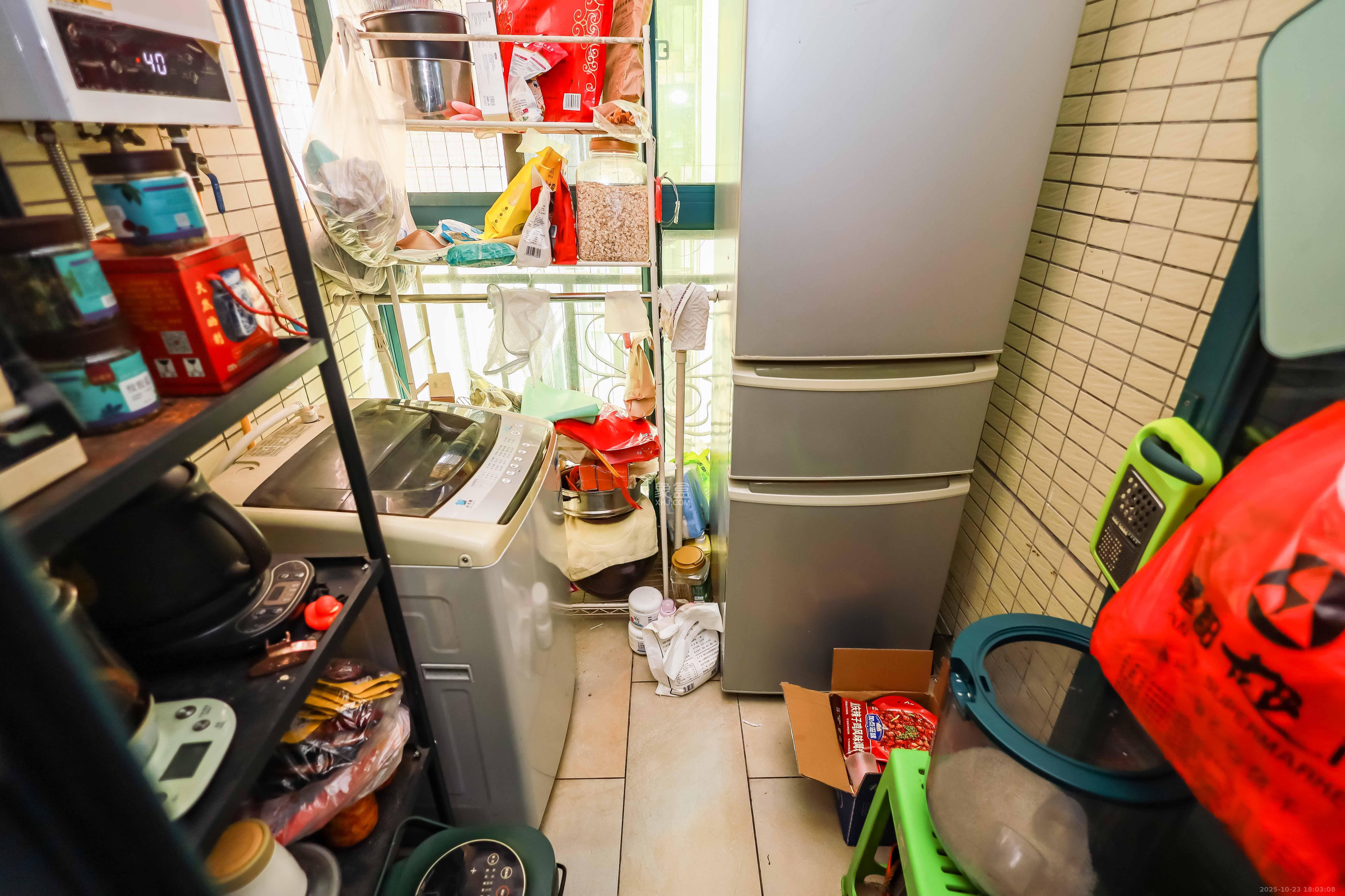 恒大华府 2室2厅1卫 102.0万 恒大华府 2室2厅1卫 102.0万阳台