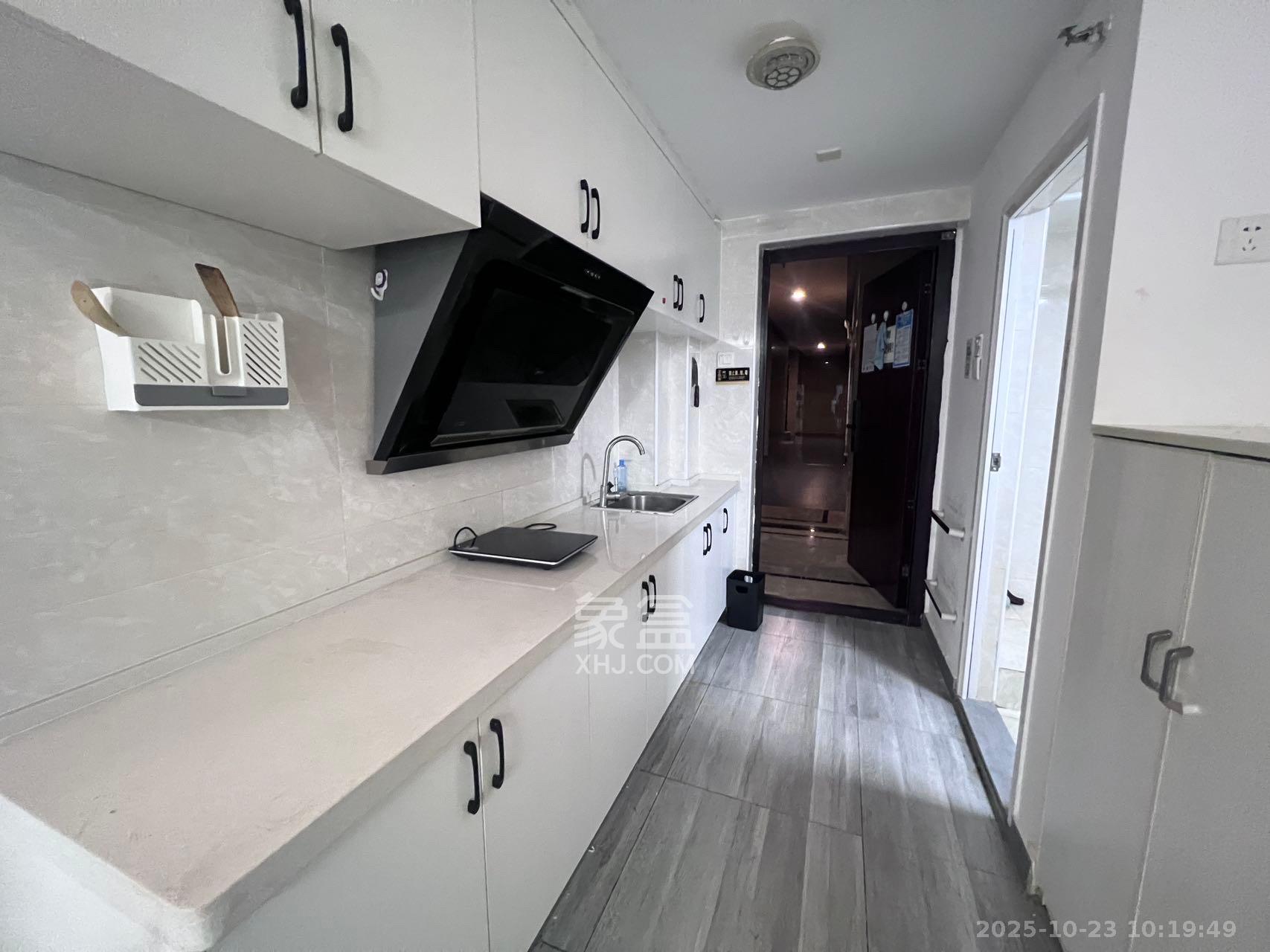 东盈商业广场(华泉城市广场)  2室1厅1卫    2300.0元/月 东盈商业广场(华泉城市广场)  2室1厅1卫    2300.0元/月室内图