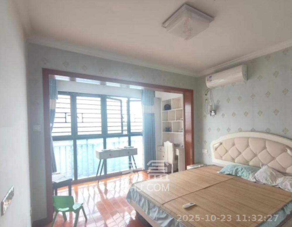 山水誉峰 3室2厅2卫 2600.0元/月 山水誉峰 3室2厅2卫 2600.0元/月室内图