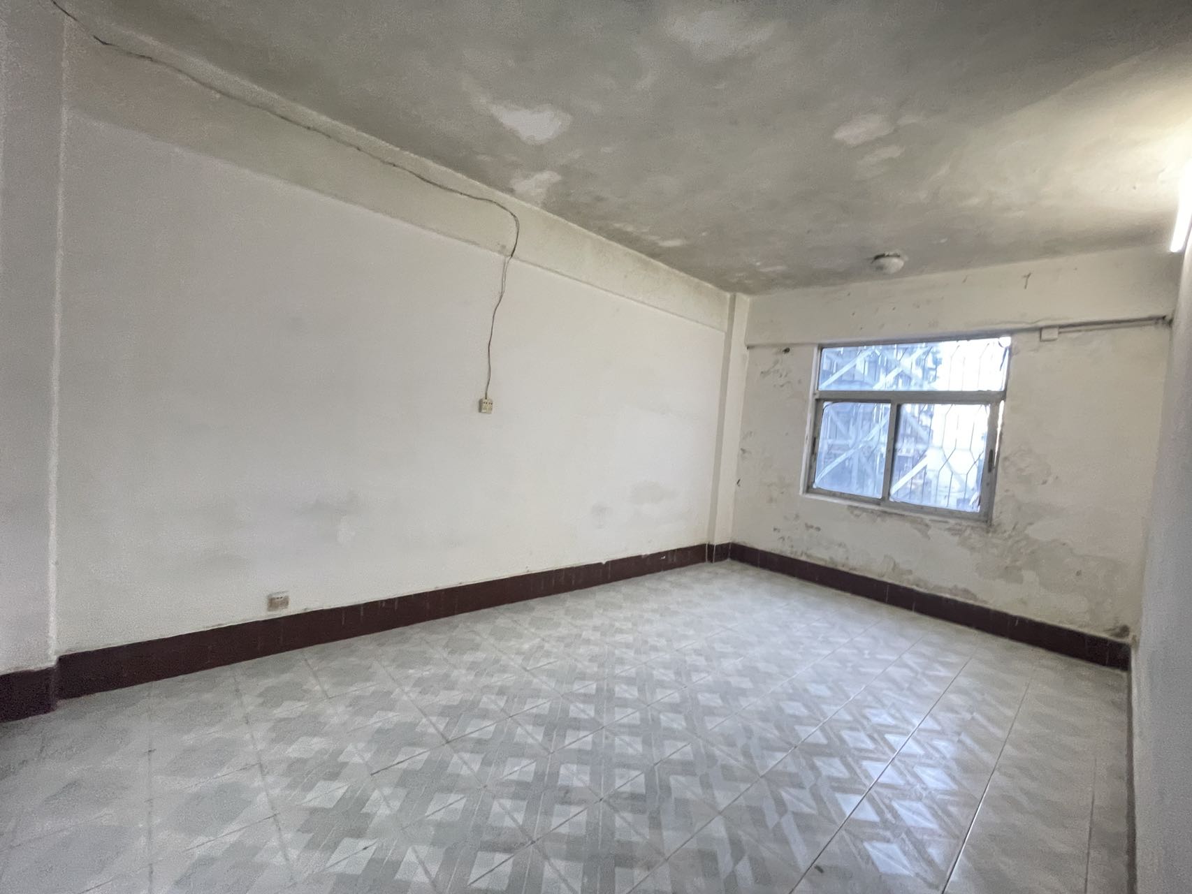 教育印刷厂宿舍 4室2厅2卫 2200.0元/月 教育印刷厂宿舍 4室2厅2卫 2200.0元/月室内图