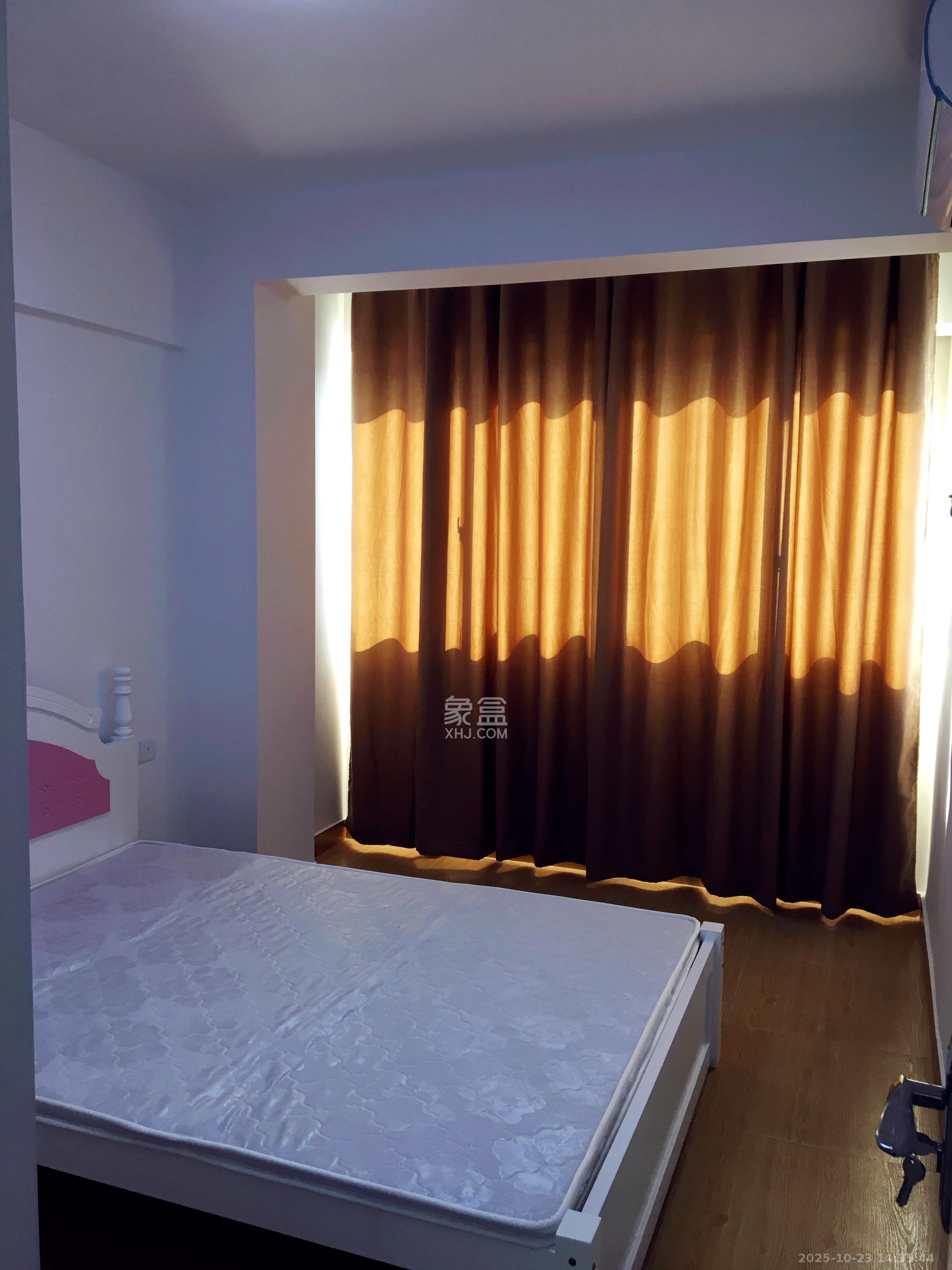 阳光晶城 2室2厅1卫 2000.0元/月 阳光晶城 2室2厅1卫 2000.0元/月室内图