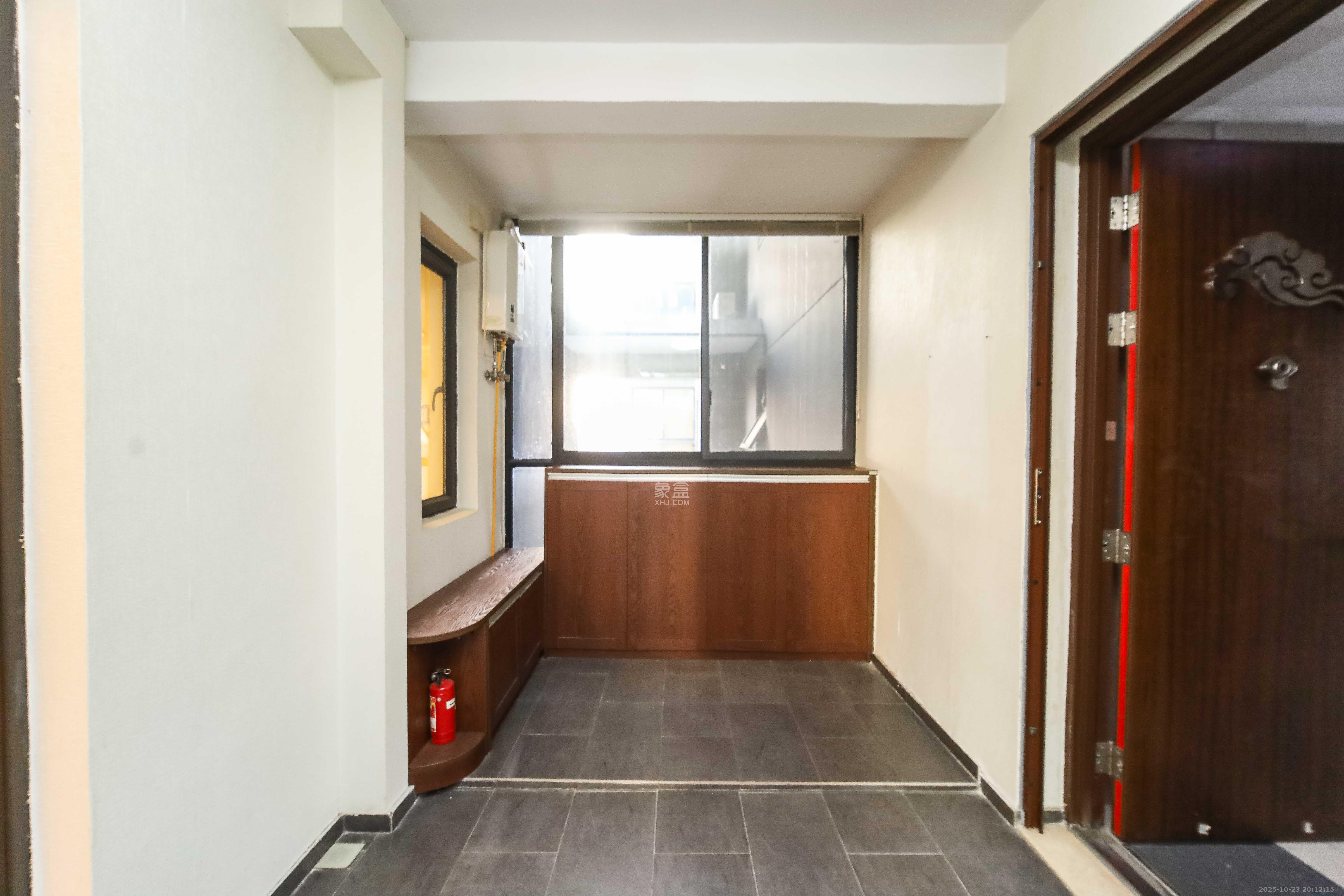 万科金域蓝湾  3室2厅2卫    130.0万 万科金域蓝湾  3室2厅2卫    130.0万其他