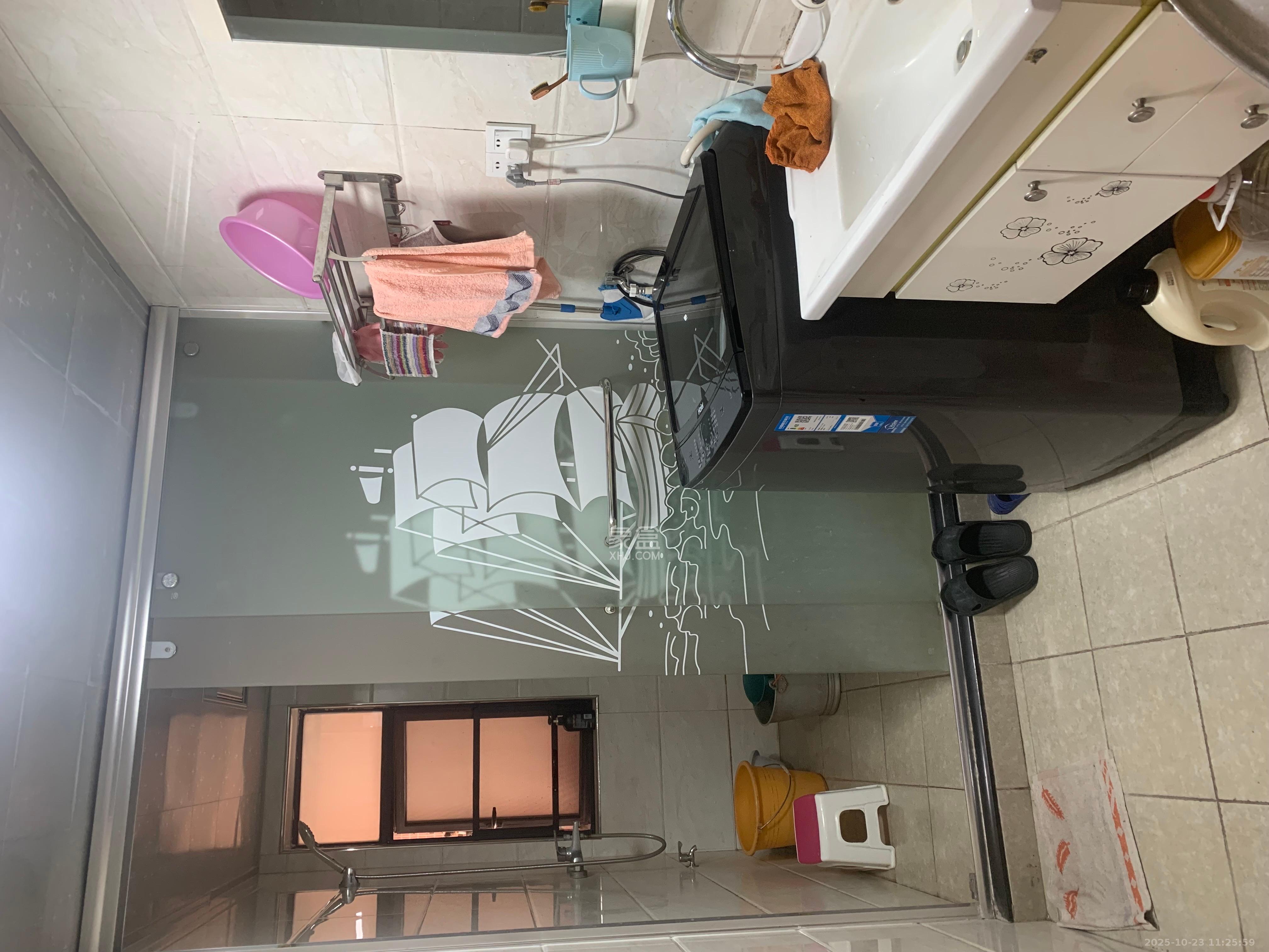 上峰苑(兰亭玥岛) 1室2厅1卫 2200.0元/月 上峰苑(兰亭玥岛) 1室2厅1卫 2200.0元/月室内图