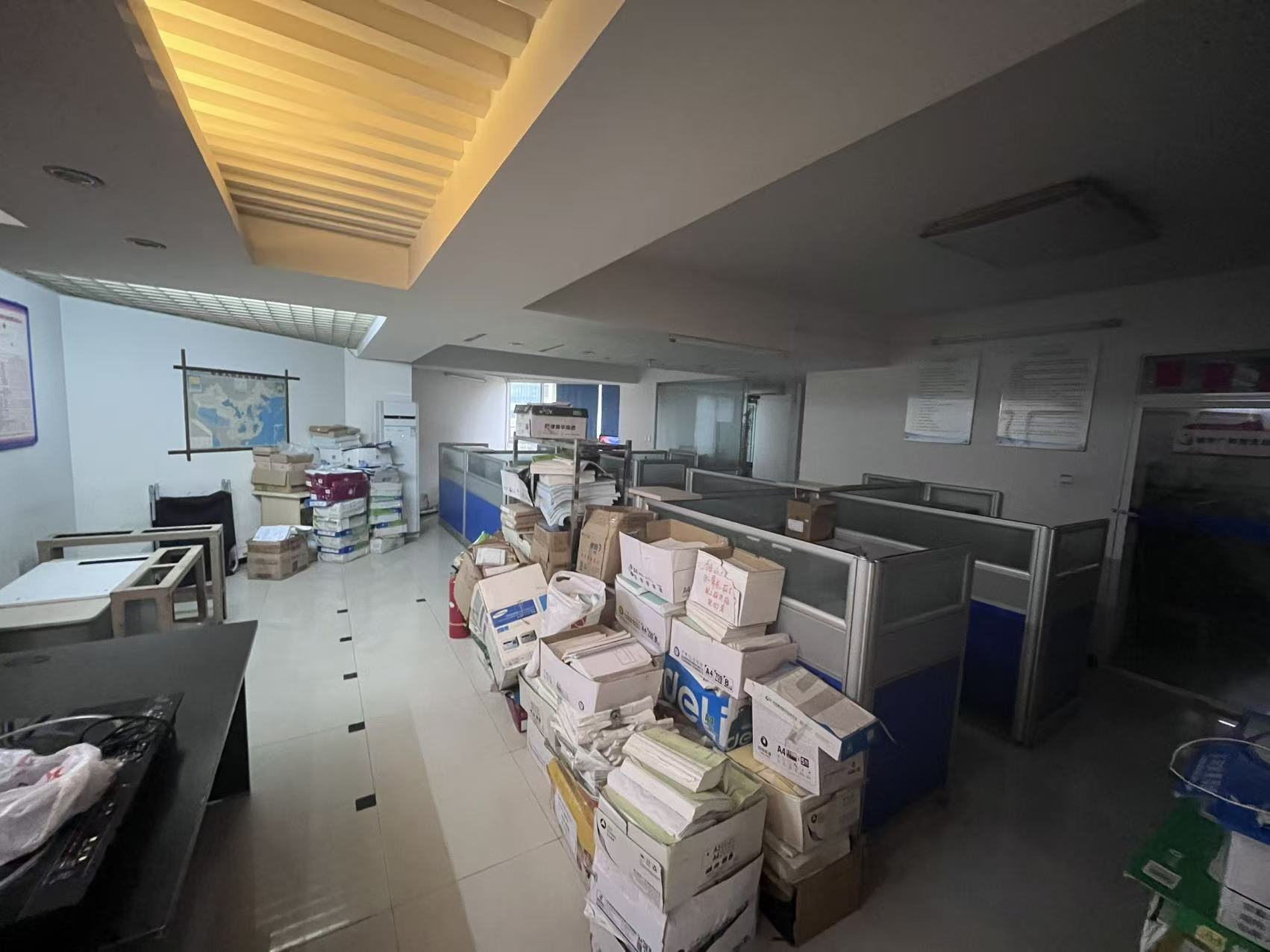 世贸中心  1室0厅0卫    3500.0元/月 世贸中心  1室0厅0卫    3500.0元/月室内图