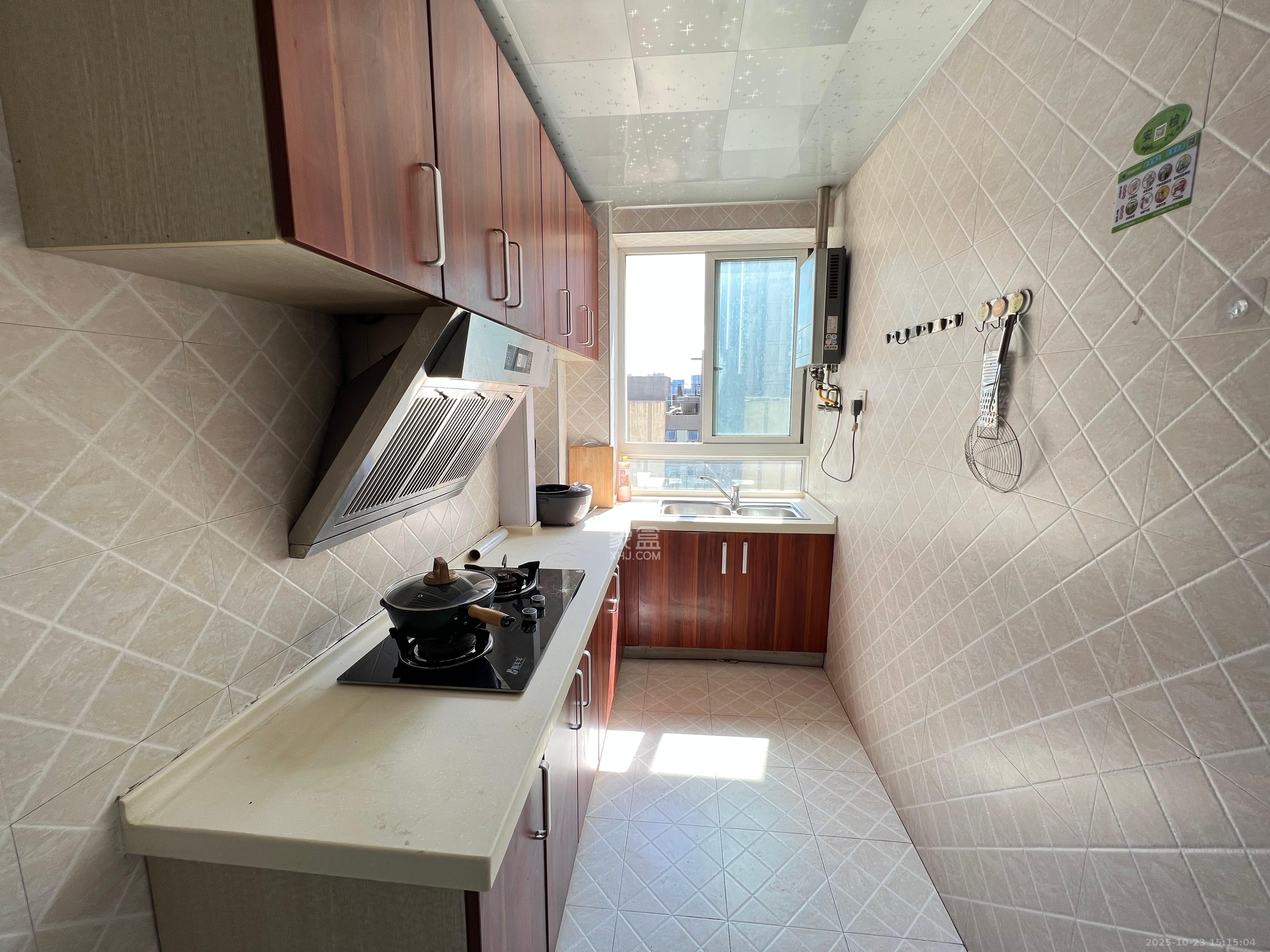 汇都公寓  4室1厅1卫    2400.0元/月室内图