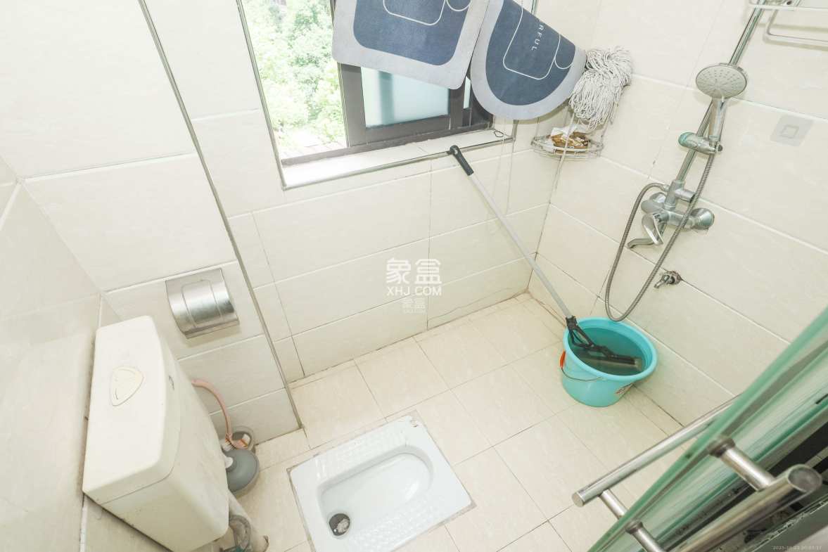 保利麓谷林语E区 3室2厅1卫 2400.0元/月 保利麓谷林语E区 3室2厅1卫 2400.0元/月室内图