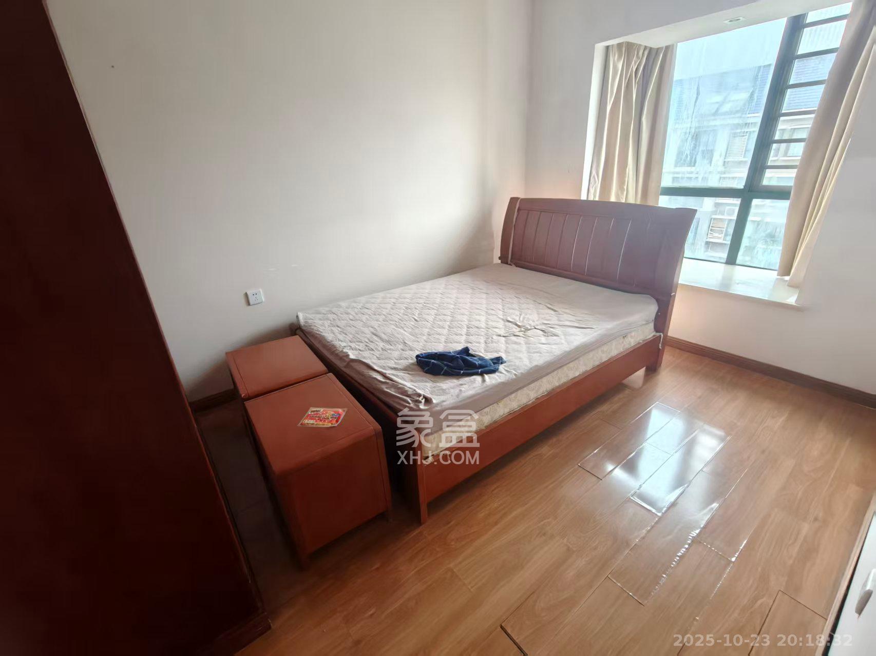 华天苑 3室2厅1卫 2500.0元/月 华天苑 3室2厅1卫 2500.0元/月室内图