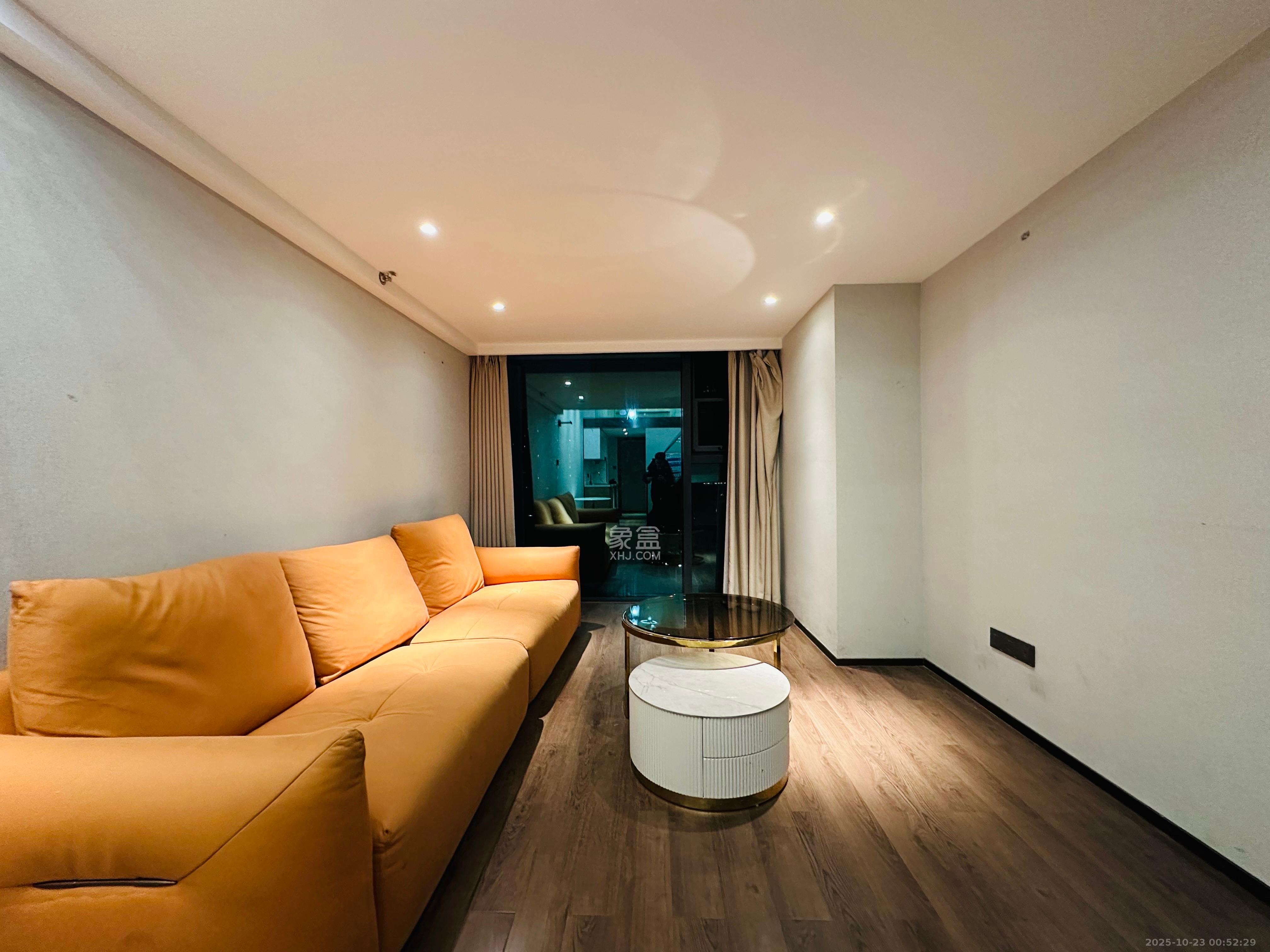 达美寰宇中心  1室1厅1卫    2600.0元/月