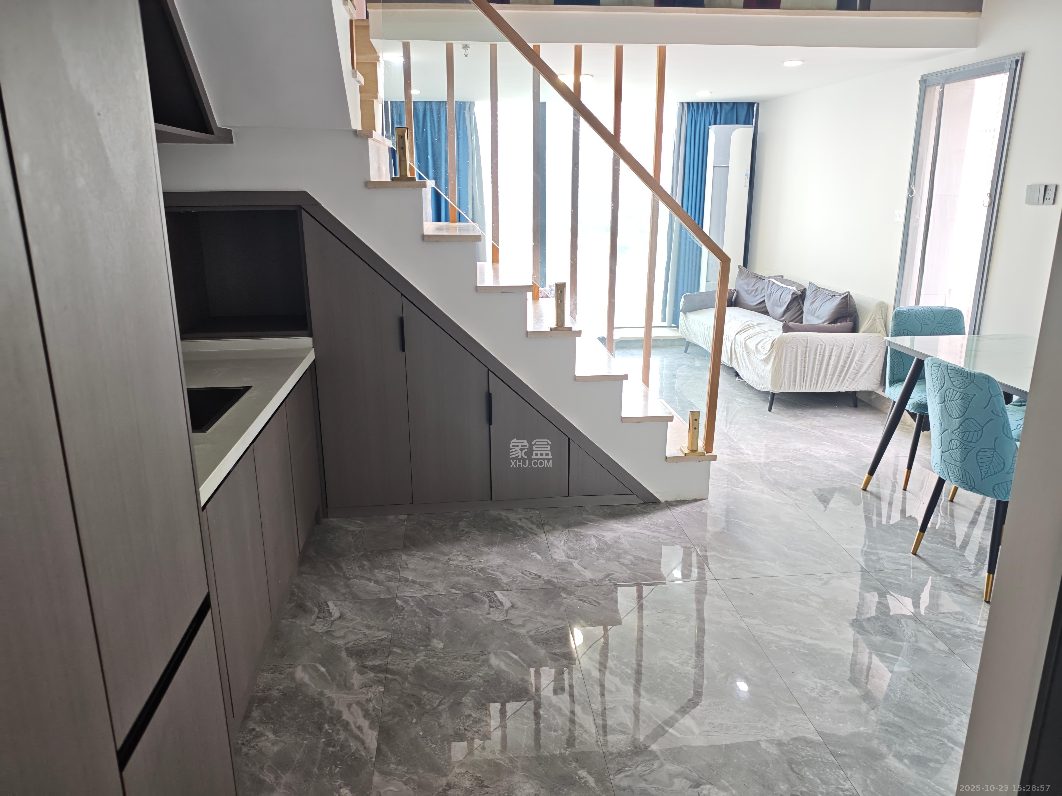 梅溪半岛  2室1厅1卫    2600.0元/月