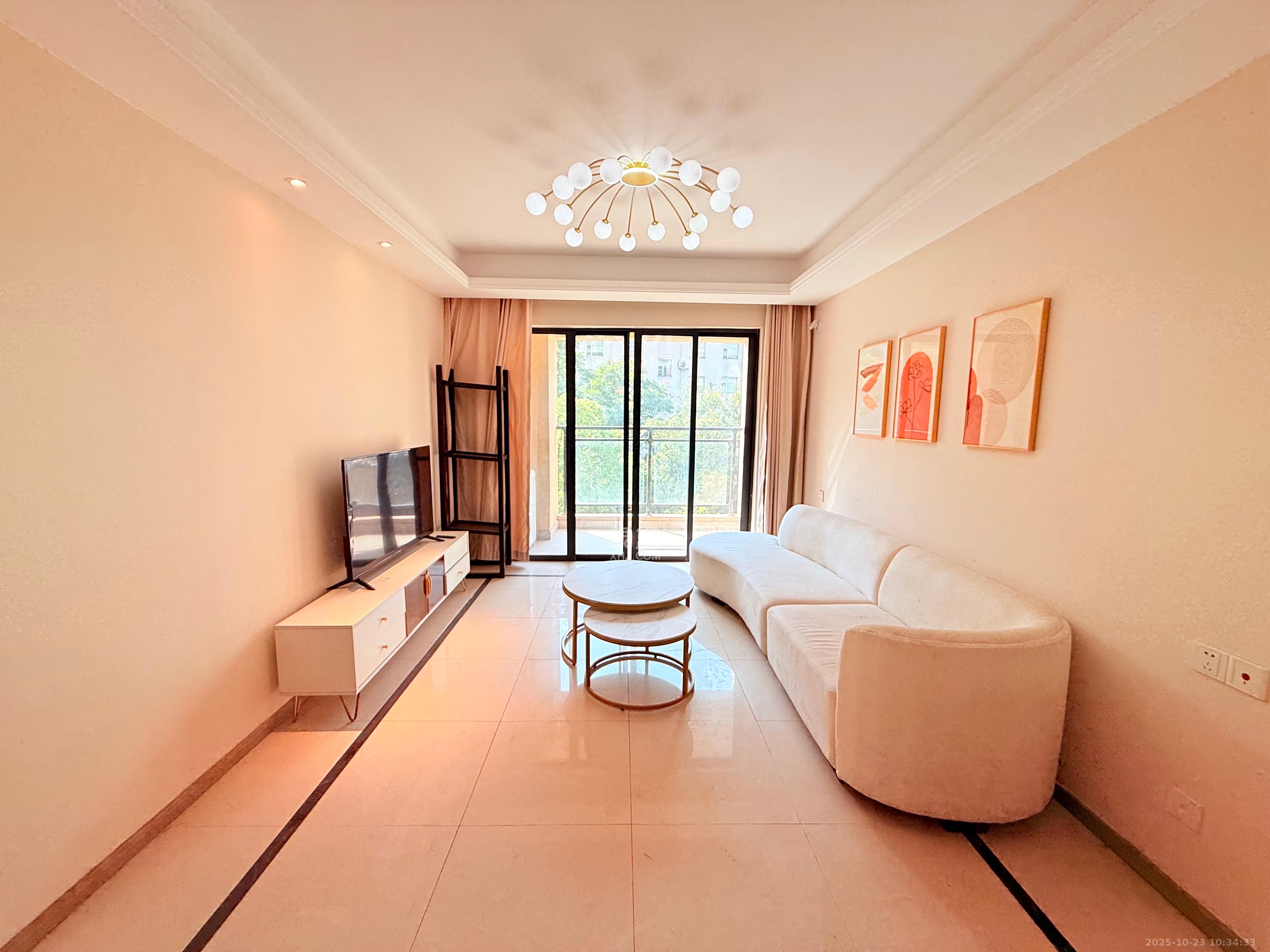 长沙高铁吾悦广场 3室2厅1卫 3200.0元/月 长沙高铁吾悦广场 3室2厅1卫 3200.0元/月室内图