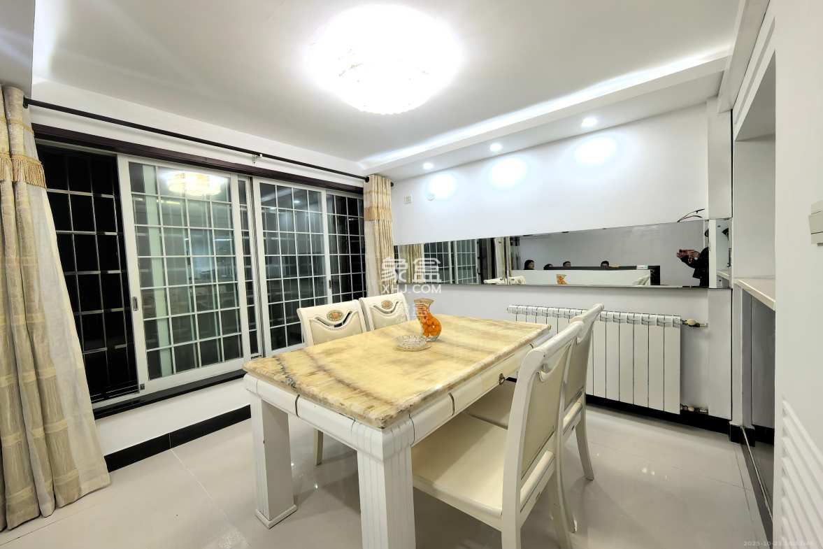 幸福里(幸福里一期) 4室2厅3卫 3500.0元/月 幸福里(幸福里一期) 4室2厅3卫 3500.0元/月室内图