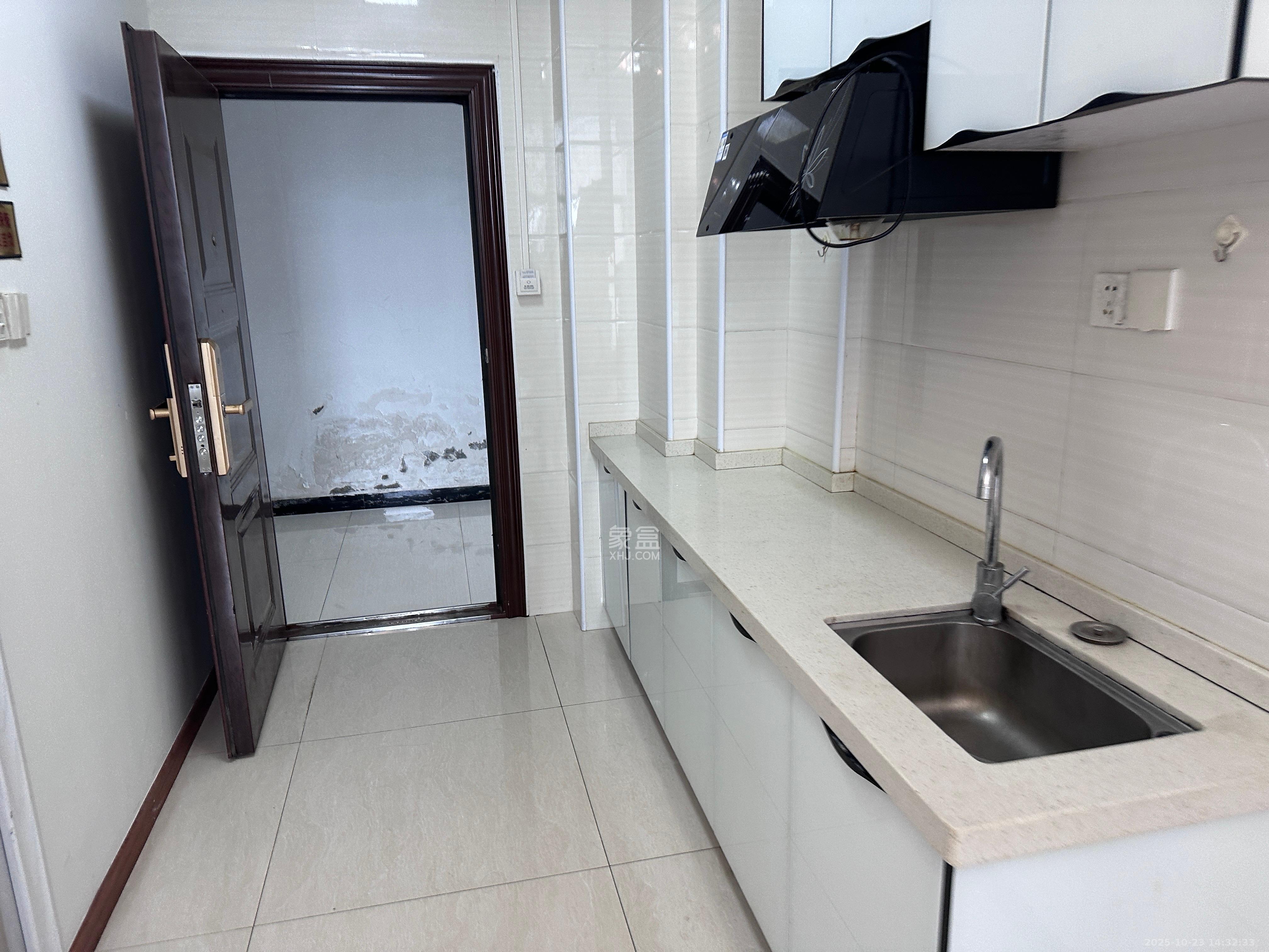 华侨假日中心（晟华苑）  1室1厅1卫    1500.0元/月室内图