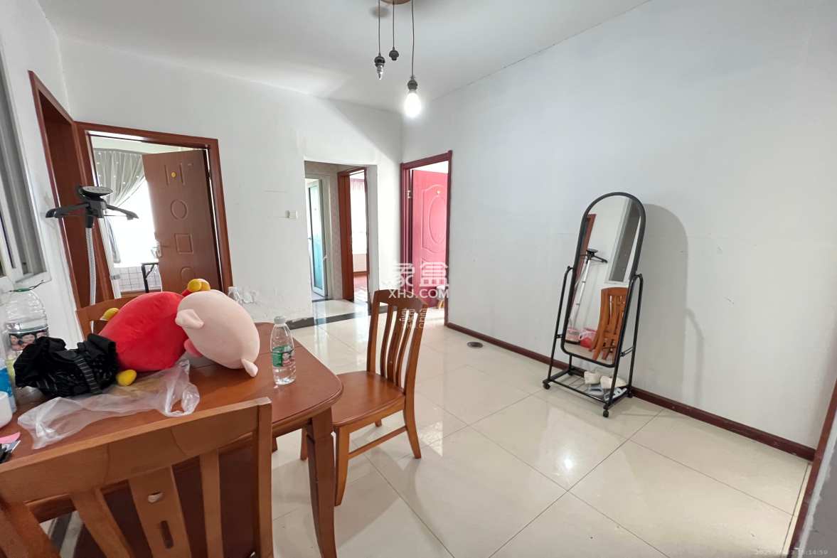 汇都公寓  4室1厅1卫    2400.0元/月 汇都公寓  4室1厅1卫    2400.0元/月室内图