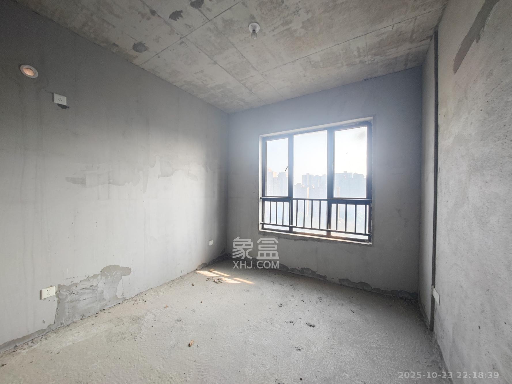 云开壹品樾玺  3室2厅2卫    87.0万卧室