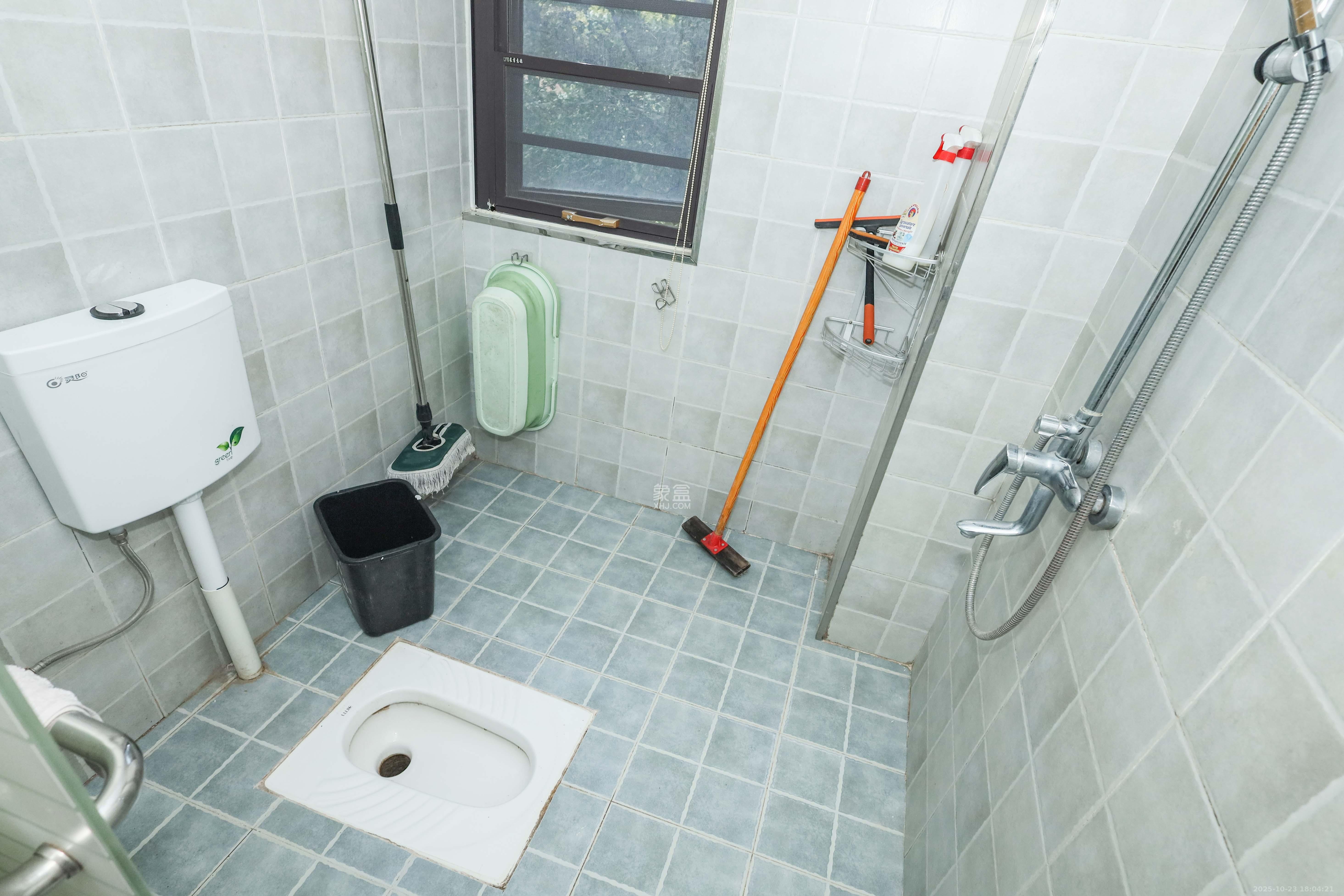 梅溪鑫苑名家  3室2厅2卫    109.0万 梅溪鑫苑名家  3室2厅2卫    109.0万卫生间