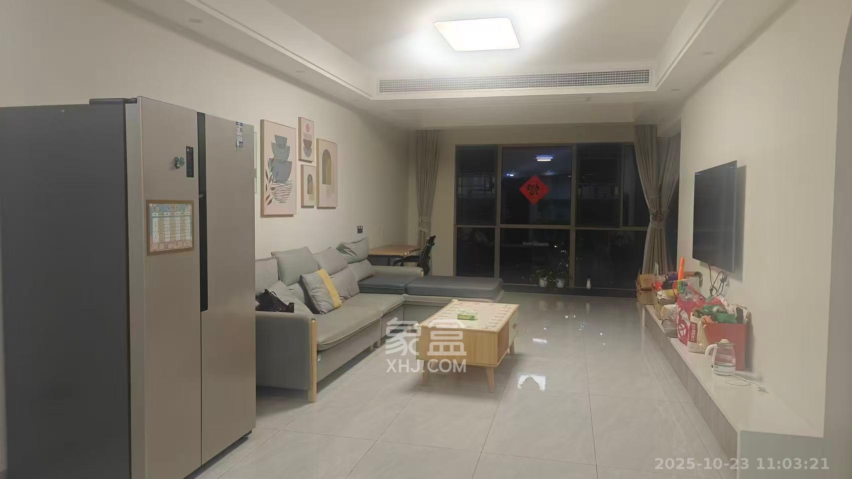 万象府台  3室2厅2卫    3800.0元/月