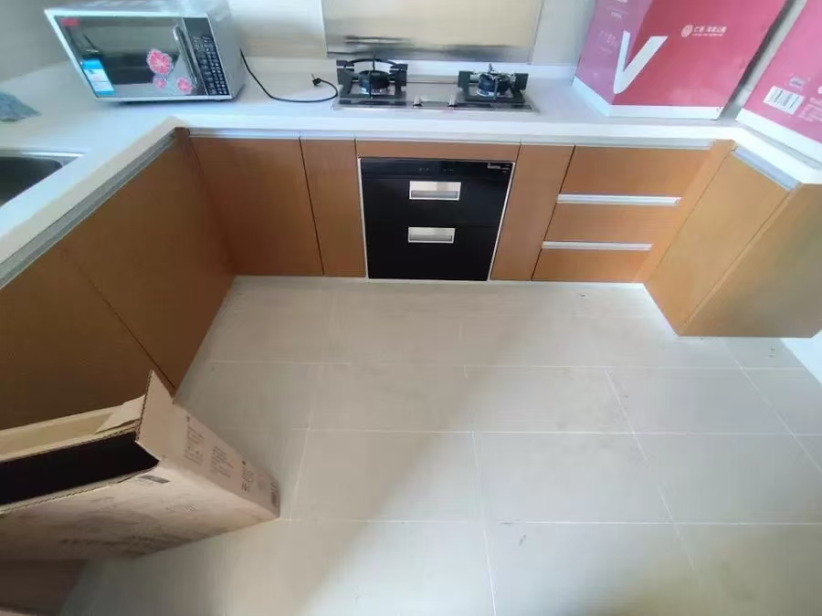 仁恒海棠公园(一期) 4室2厅3卫 302.6万 仁恒海棠公园(一期) 4室2厅3卫 302.6万室内图