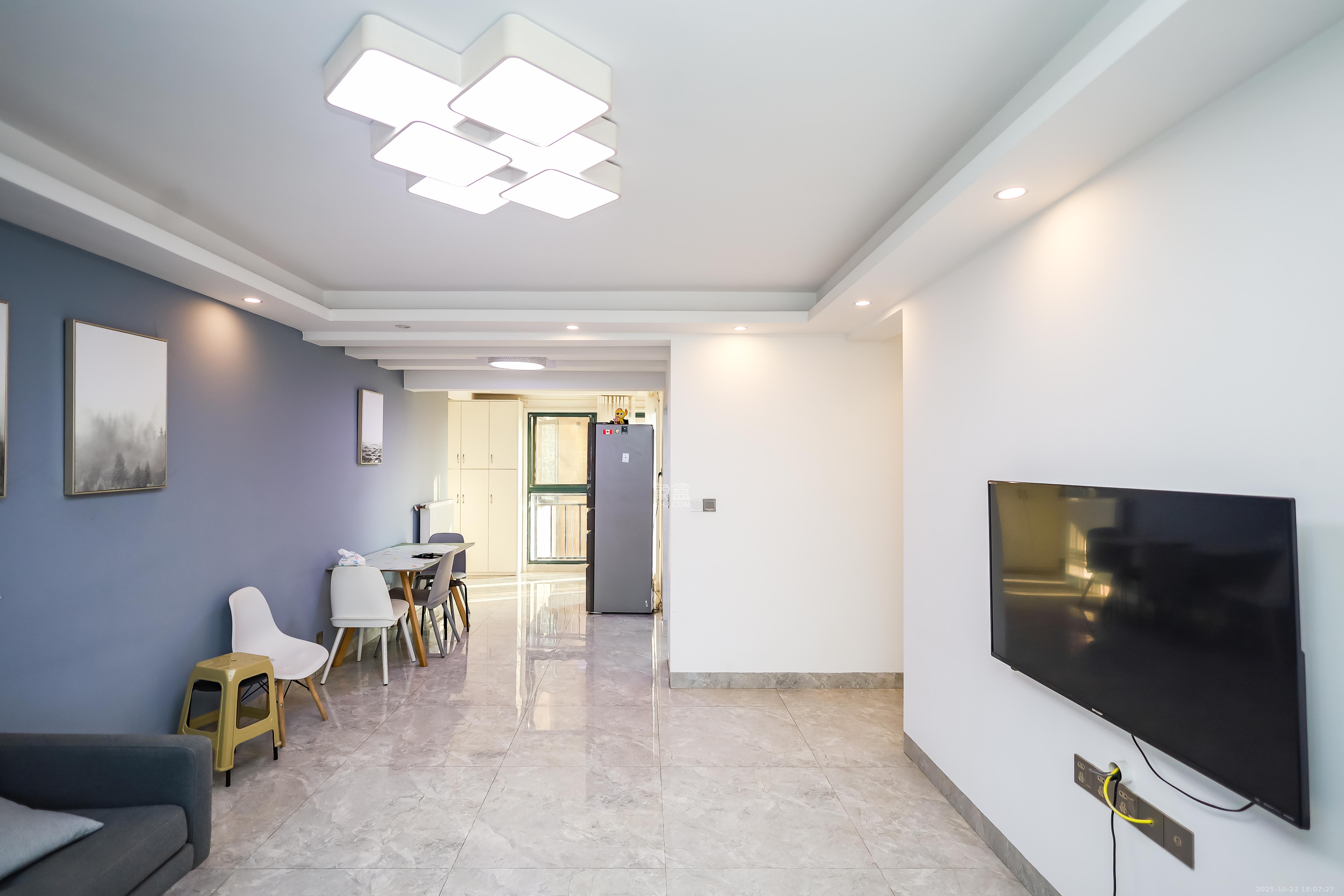 永祺西京  1室2厅1卫    122.0万 永祺西京  1室2厅1卫    122.0万客厅