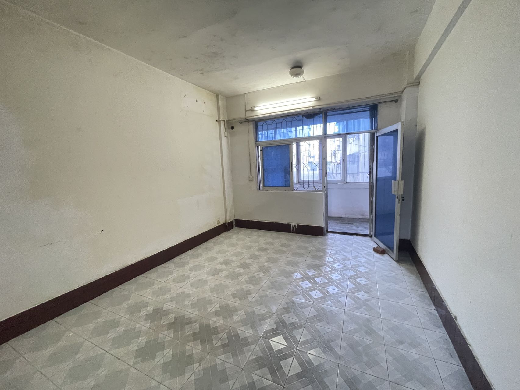 教育印刷厂宿舍  4室2厅2卫    2200.0元/月室内图