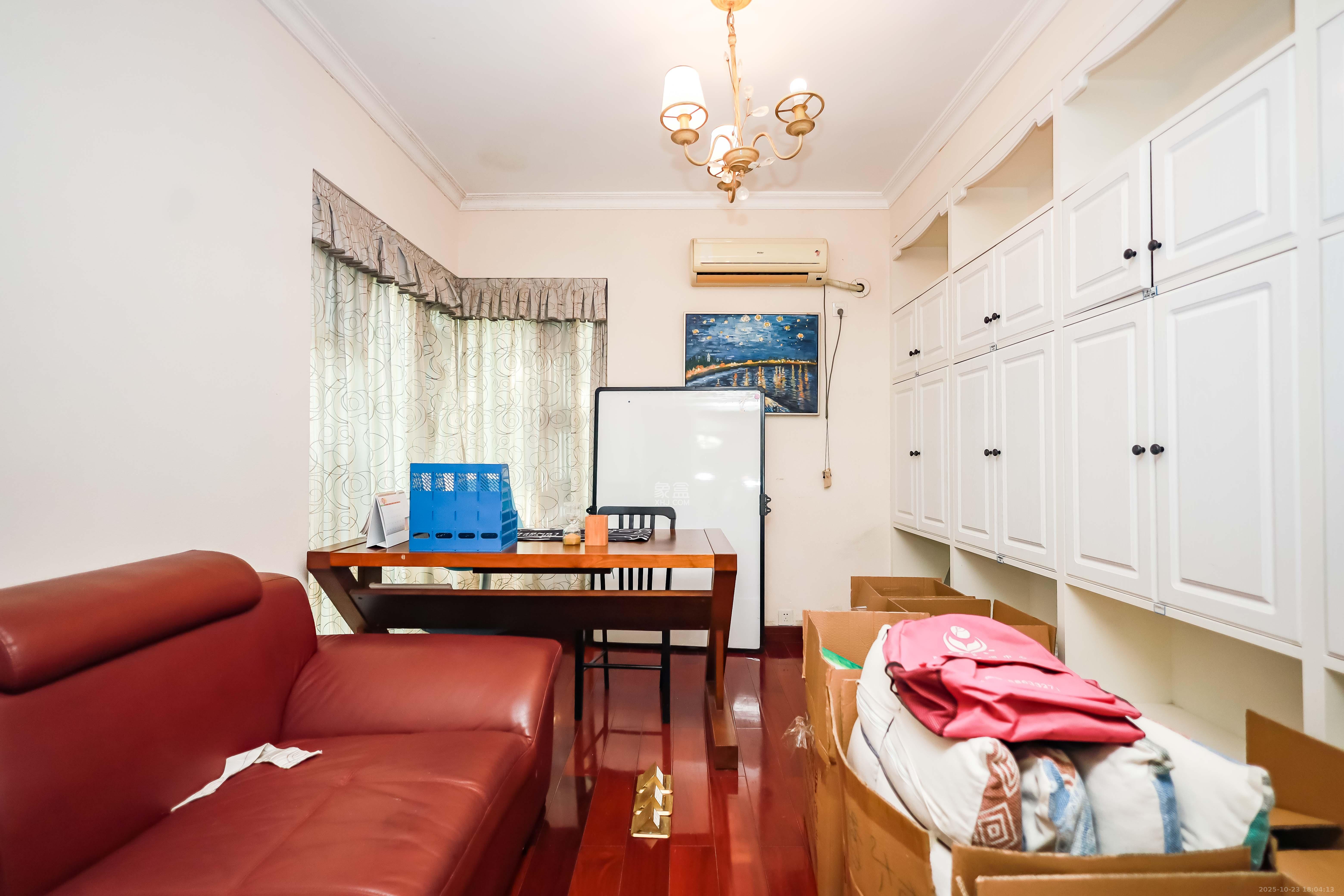 卓越蔚蓝海岸一期  3室2厅1卫    260.0万其他