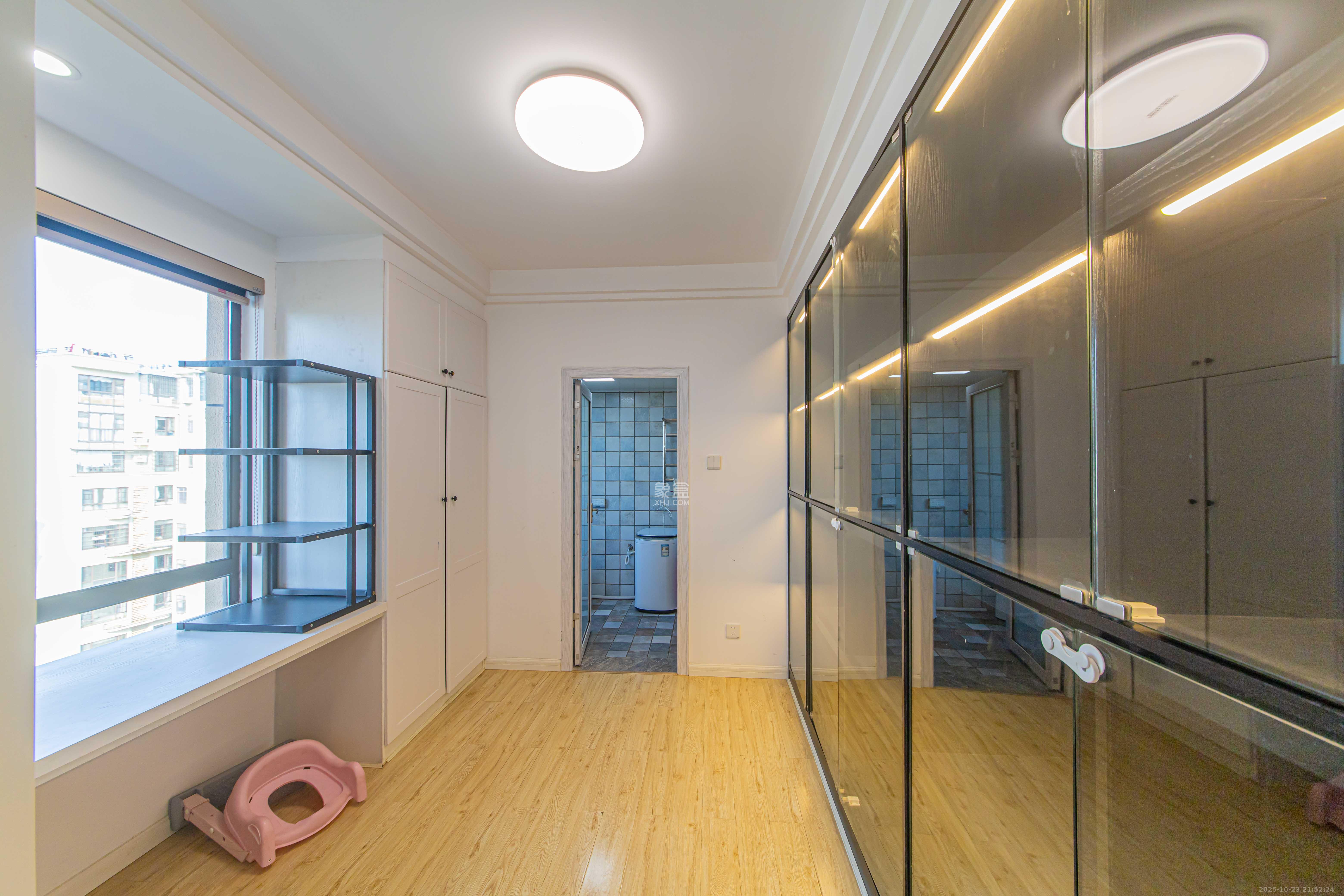 鑫远悦城（鑫远悦时代）  4室2厅2卫    108.0万卧室