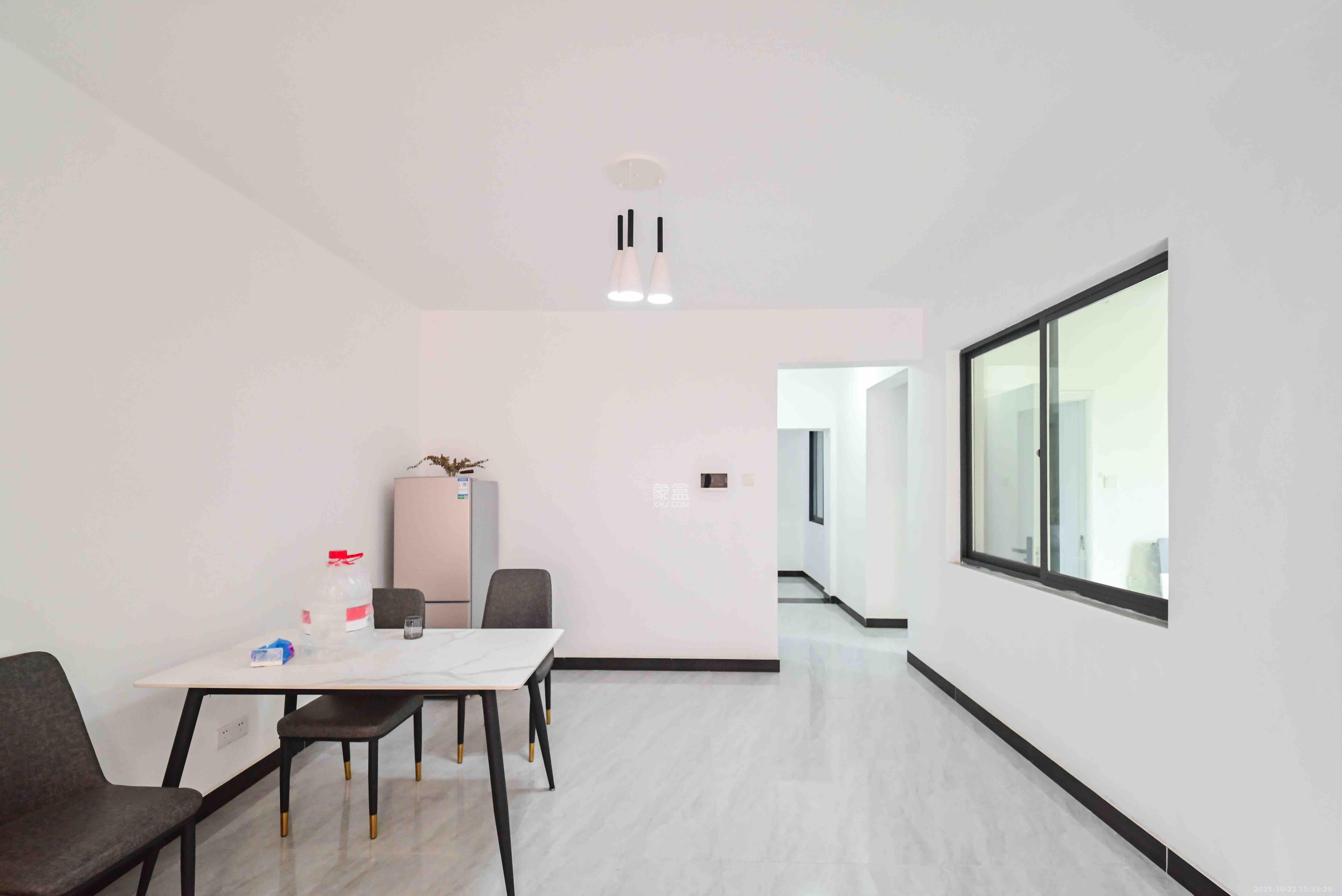 半山壹号  3室2厅1卫    2800.0元/月 半山壹号  3室2厅1卫    2800.0元/月室内图