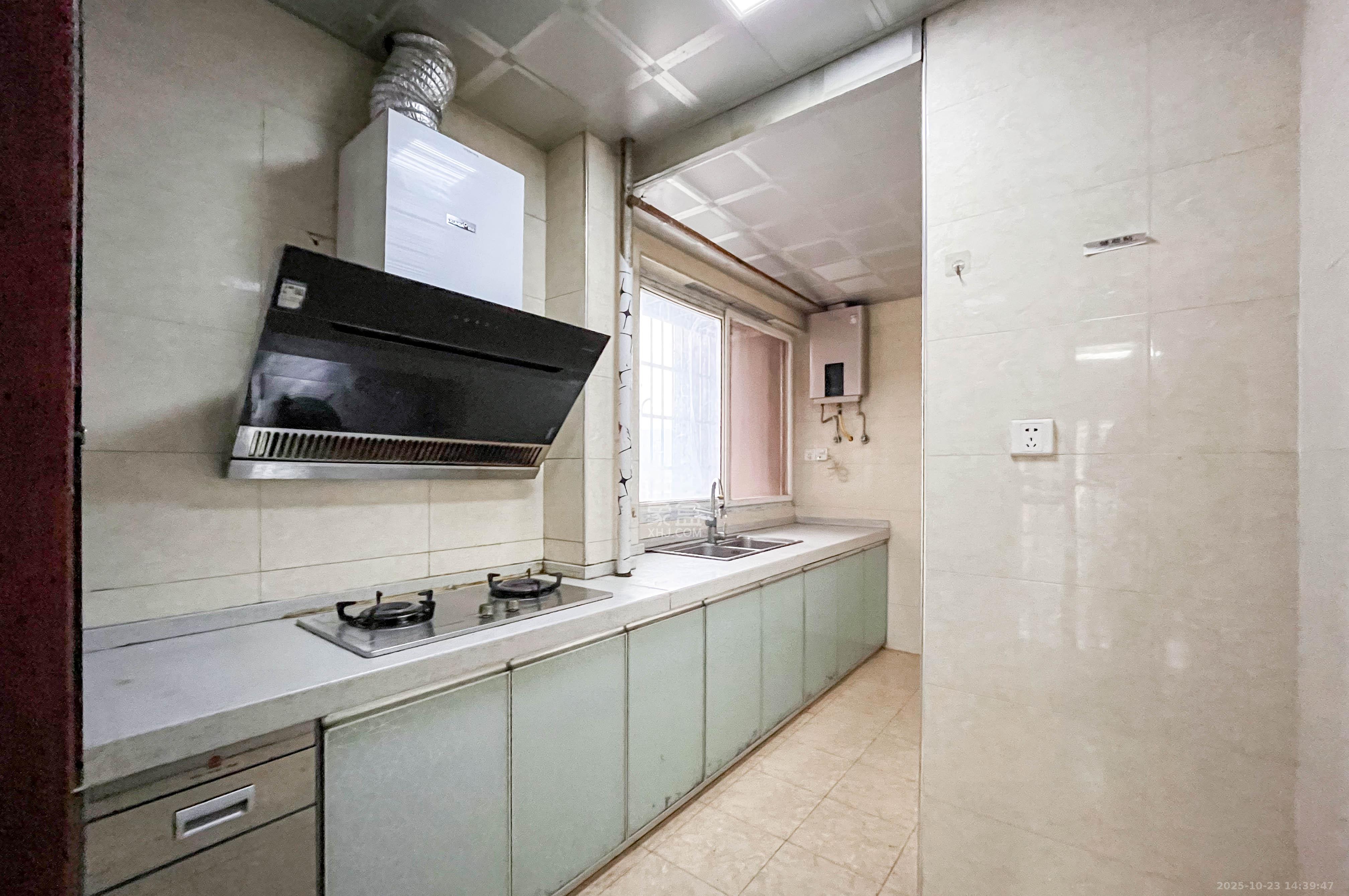 锦绣家园  3室2厅1卫    75.0万 锦绣家园  3室2厅1卫    75.0万厨房