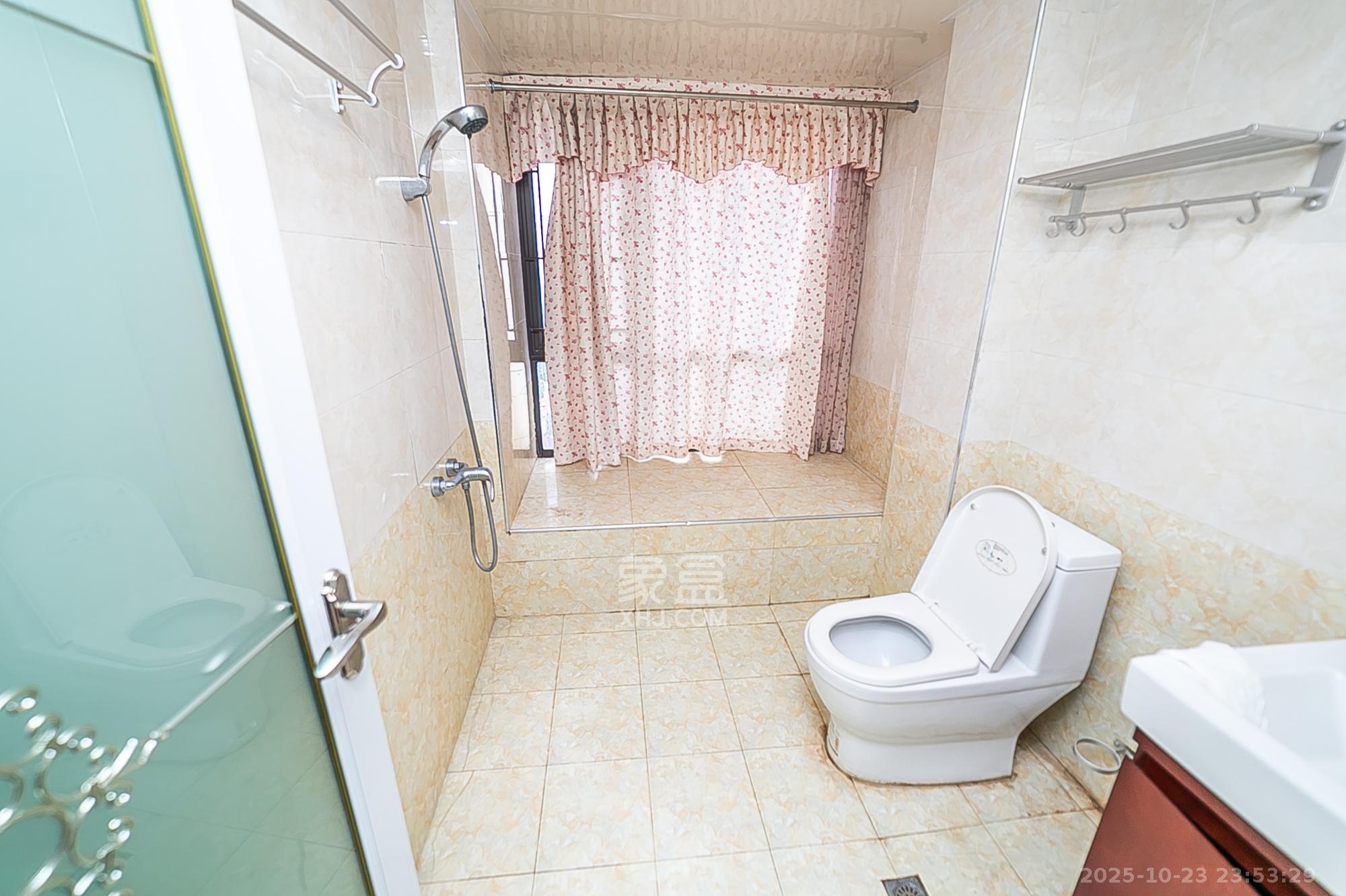 通用时代国际社区  3室2厅2卫    108.0万 通用时代国际社区  3室2厅2卫    108.0万卫生间