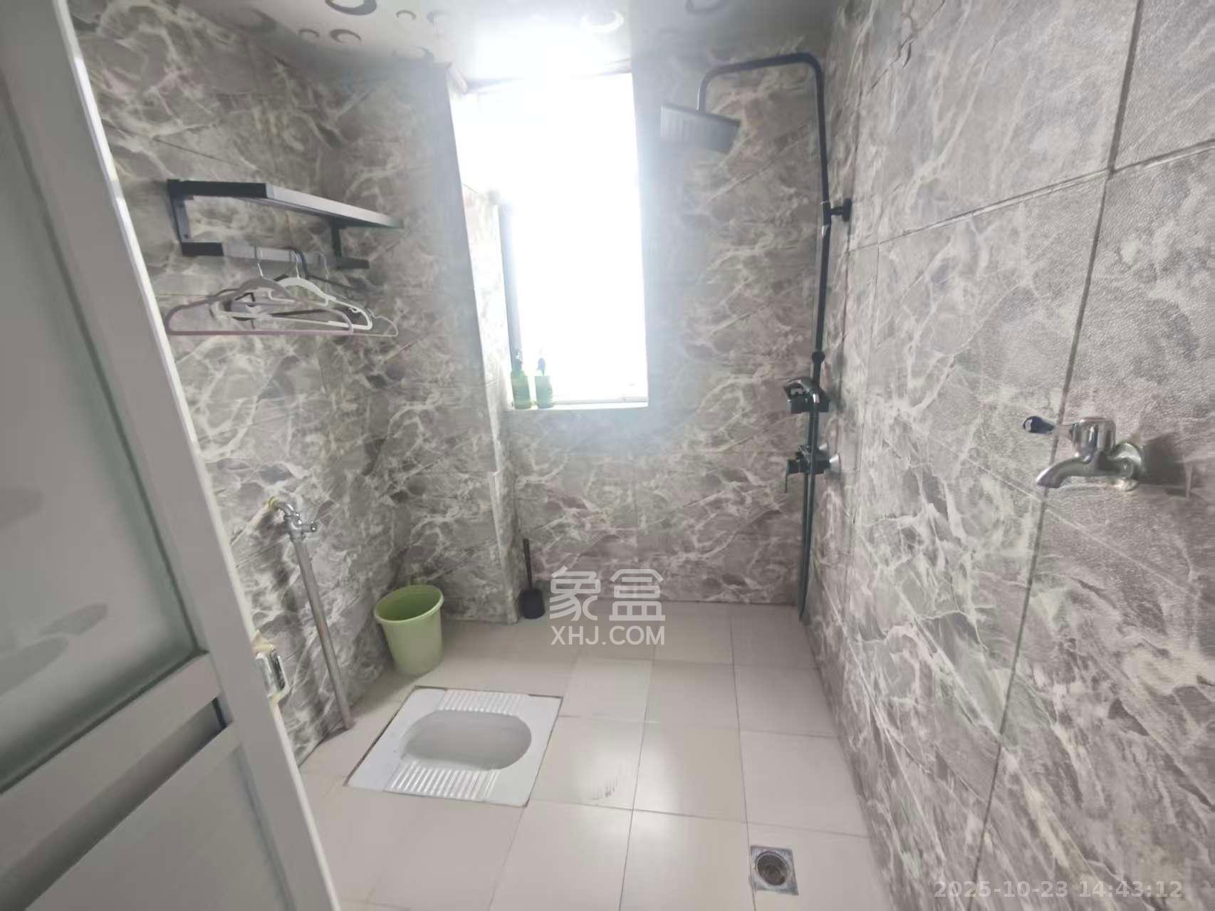 五一新干线  1室1厅1卫    1800.0元/月 五一新干线  1室1厅1卫    1800.0元/月室内图