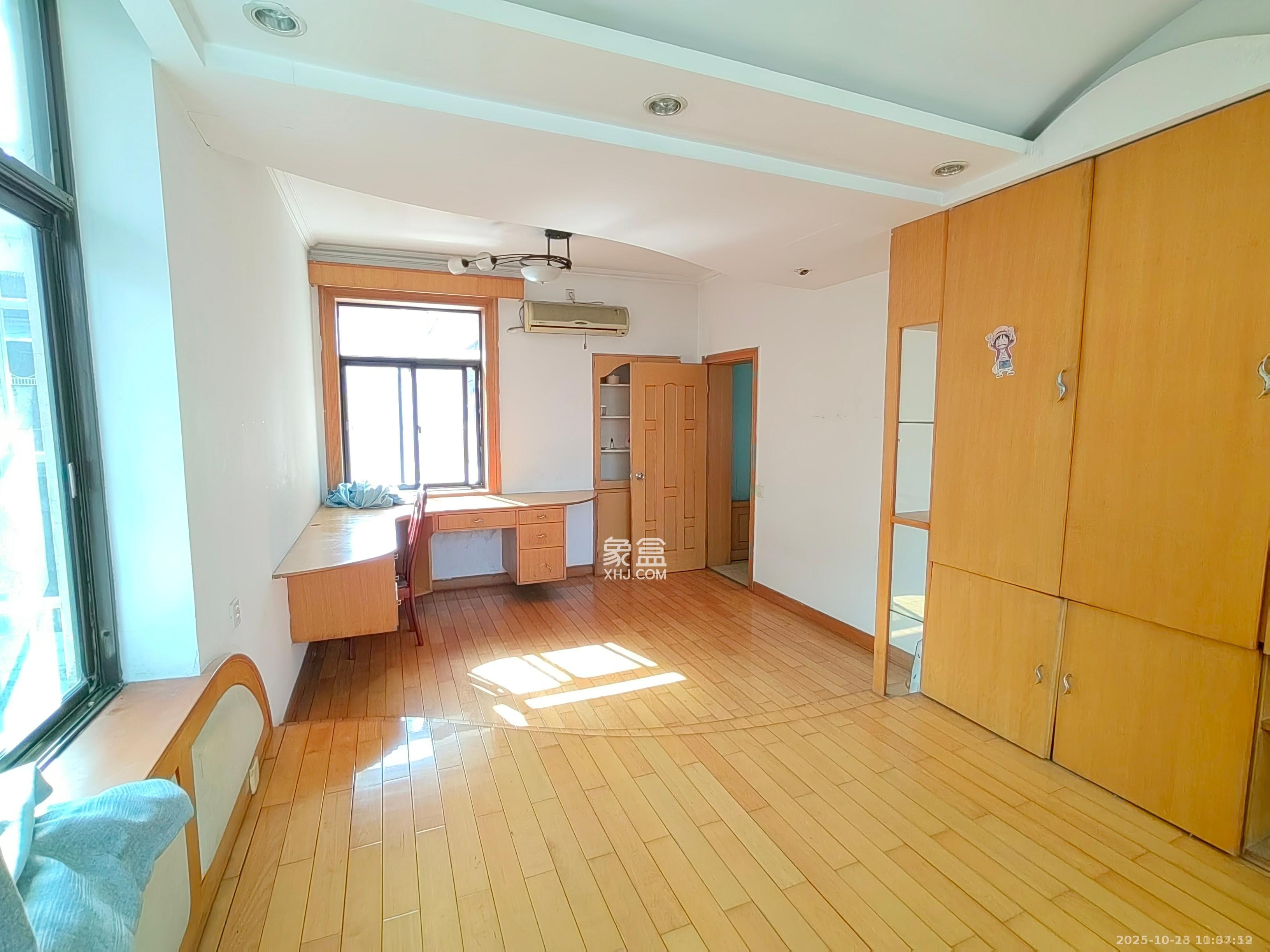 便河边人大宿舍（长沙市人大常委会家属区）  4室2厅2卫    3000.0元/月室内图