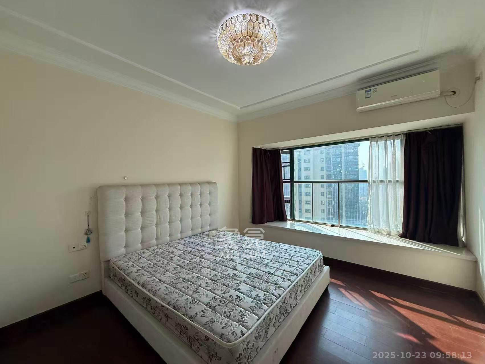 恒大雅苑  3室2厅2卫    2800.0元/月室内图