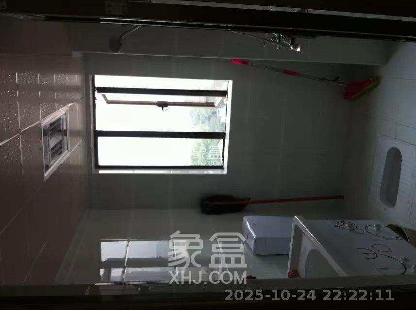 金色溪泉湾  2室2厅1卫    2200.0元/月 金色溪泉湾  2室2厅1卫    2200.0元/月室内图