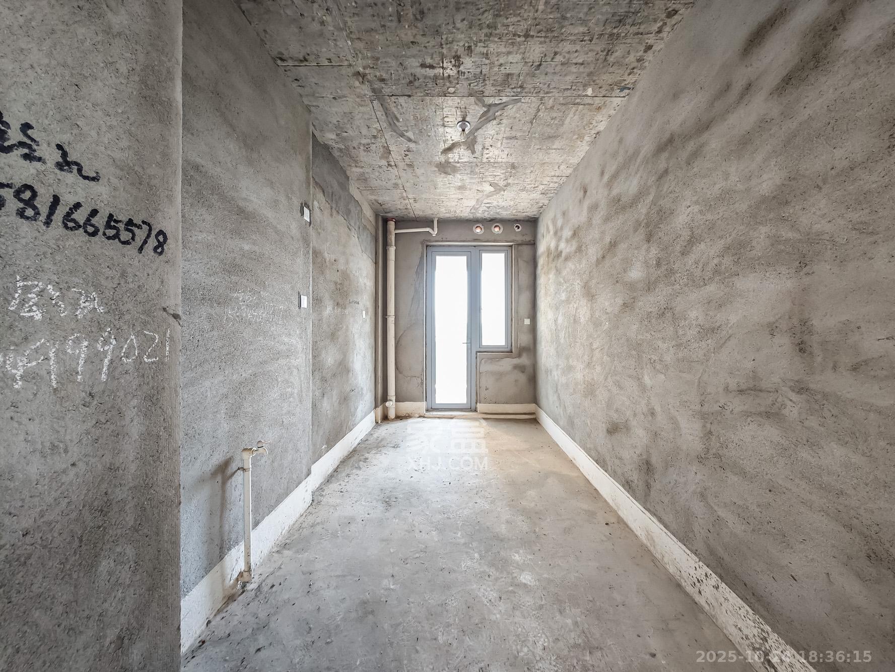 湘江壹号一二三期(创远湘江壹号)  3室2厅2卫    168.0万 湘江壹号一二三期(创远湘江壹号)  3室2厅2卫    168.0万厨房