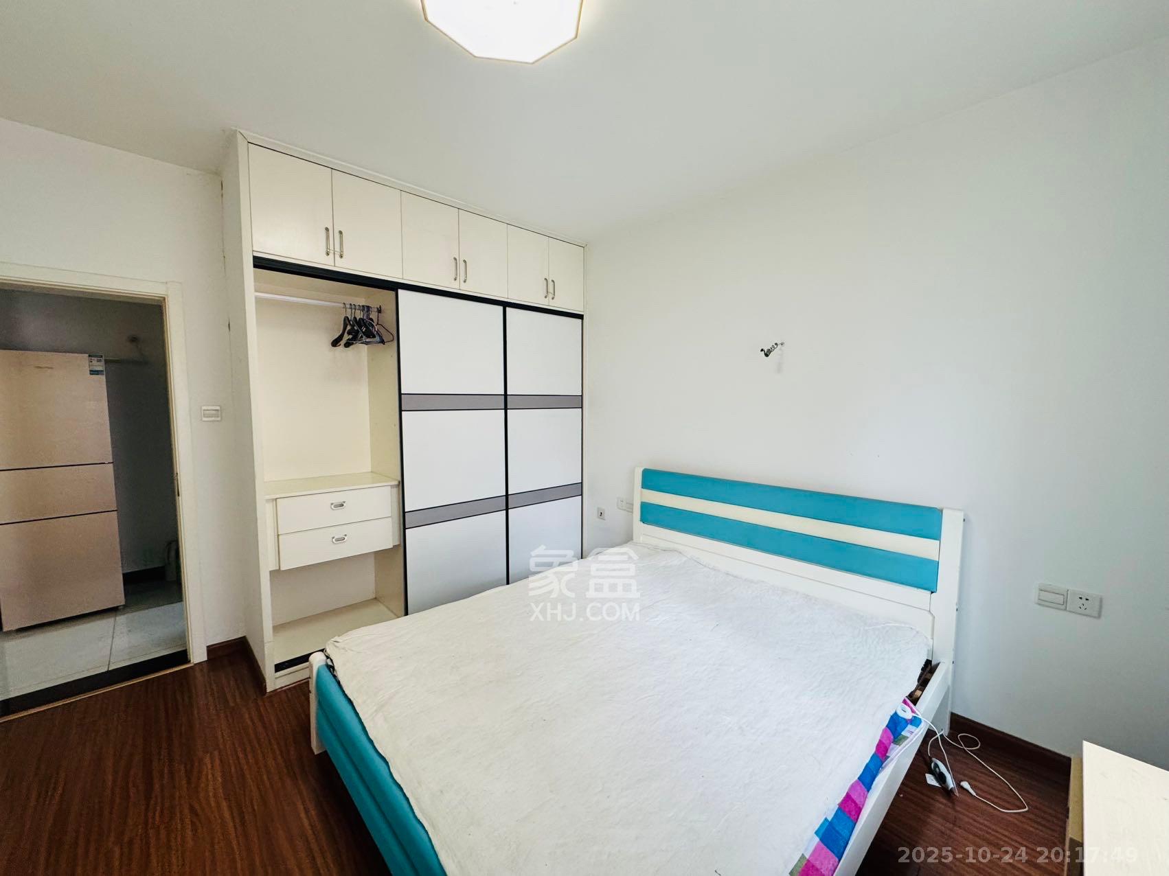 半山壹号  1室2厅1卫    2600.0元/月室内图